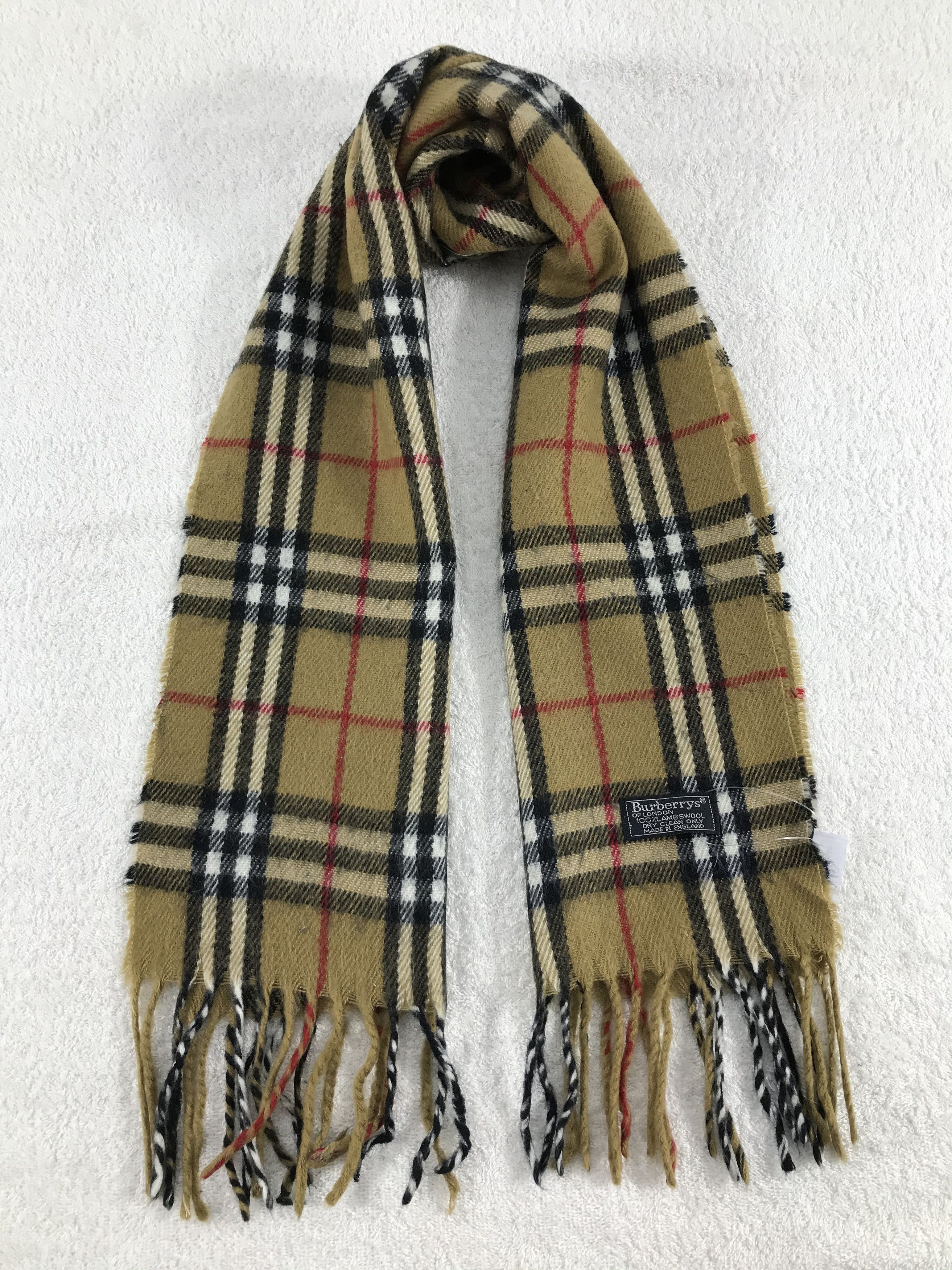 Vintage Burberry Scarf/Muffler/Neckwear MF649