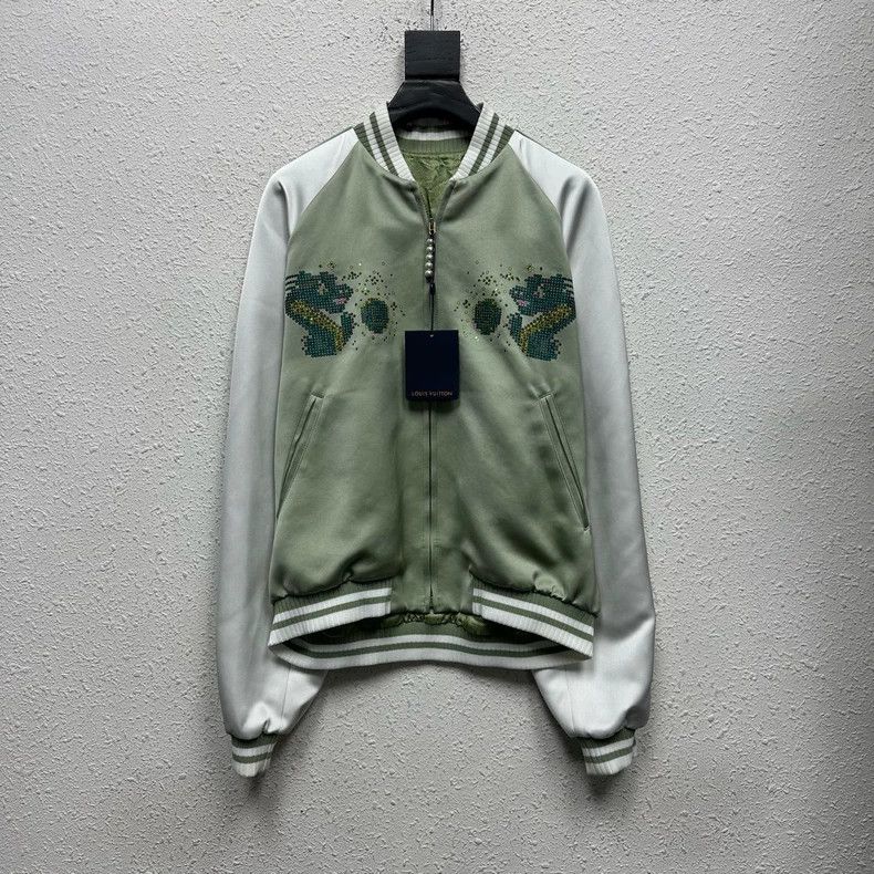 Louis Vuitton Louis Vuitton The Yearofthe Loong Limited Baseball jacket 2 Size US S / EU 44-46 / 1 - 1 Thumbnail