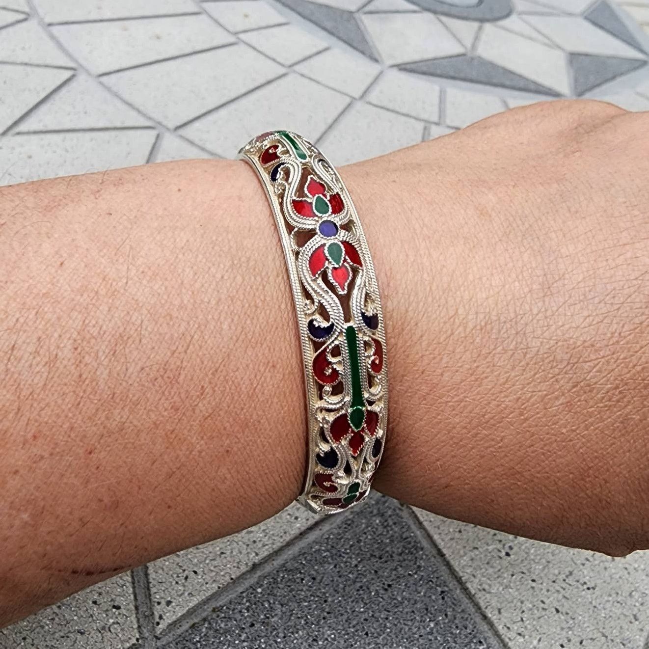 Designer .925 Sterling Silver Enamel Filigree Bangle Bracelet Vintage Size ONE SIZE - 1 Thumbnail