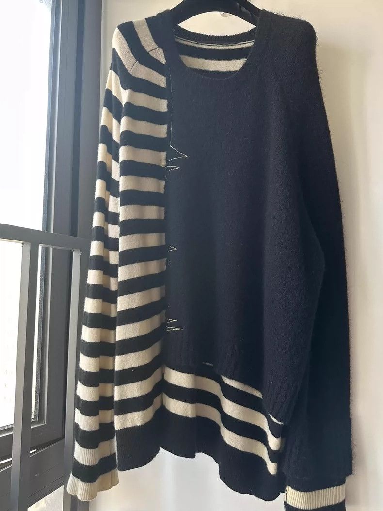 Haider Ackermann Haider Ackermann Gold wire black and white striped sweater Size XS / US 0-2 / IT 36-38 - 1 Thumbnail