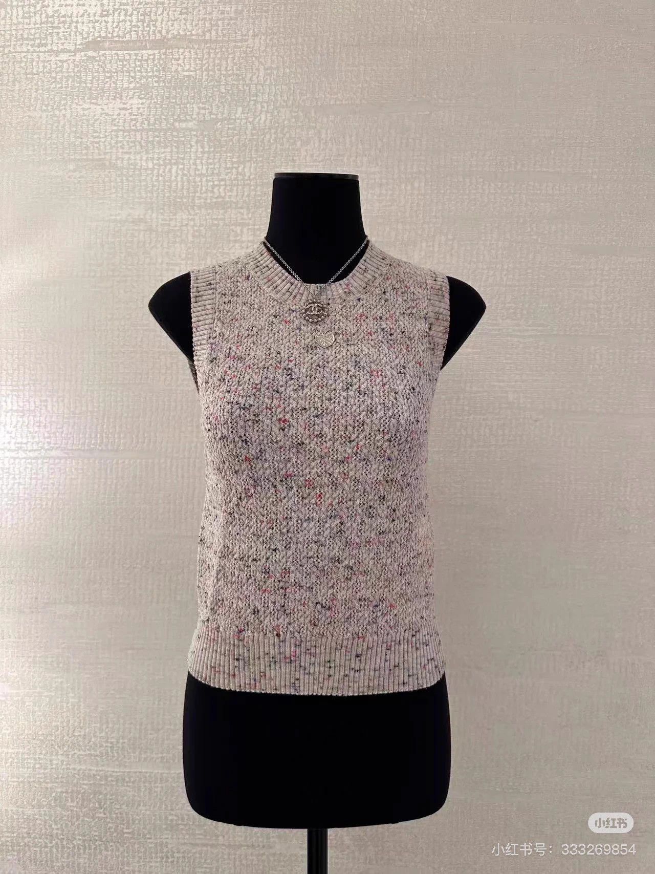Chanel Chanel 25A Oatmeal Colorblock Crewneck Knit Cami 36 Size XS / US 0-2 / IT 36-38 - 8 Thumbnail