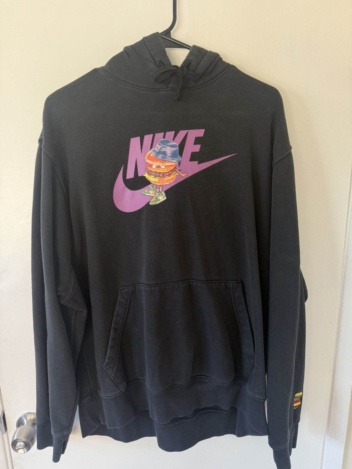 Nike *RARE* Nike Burger Hoodie Size US XL / EU 56 / 4 - 1 Thumbnail