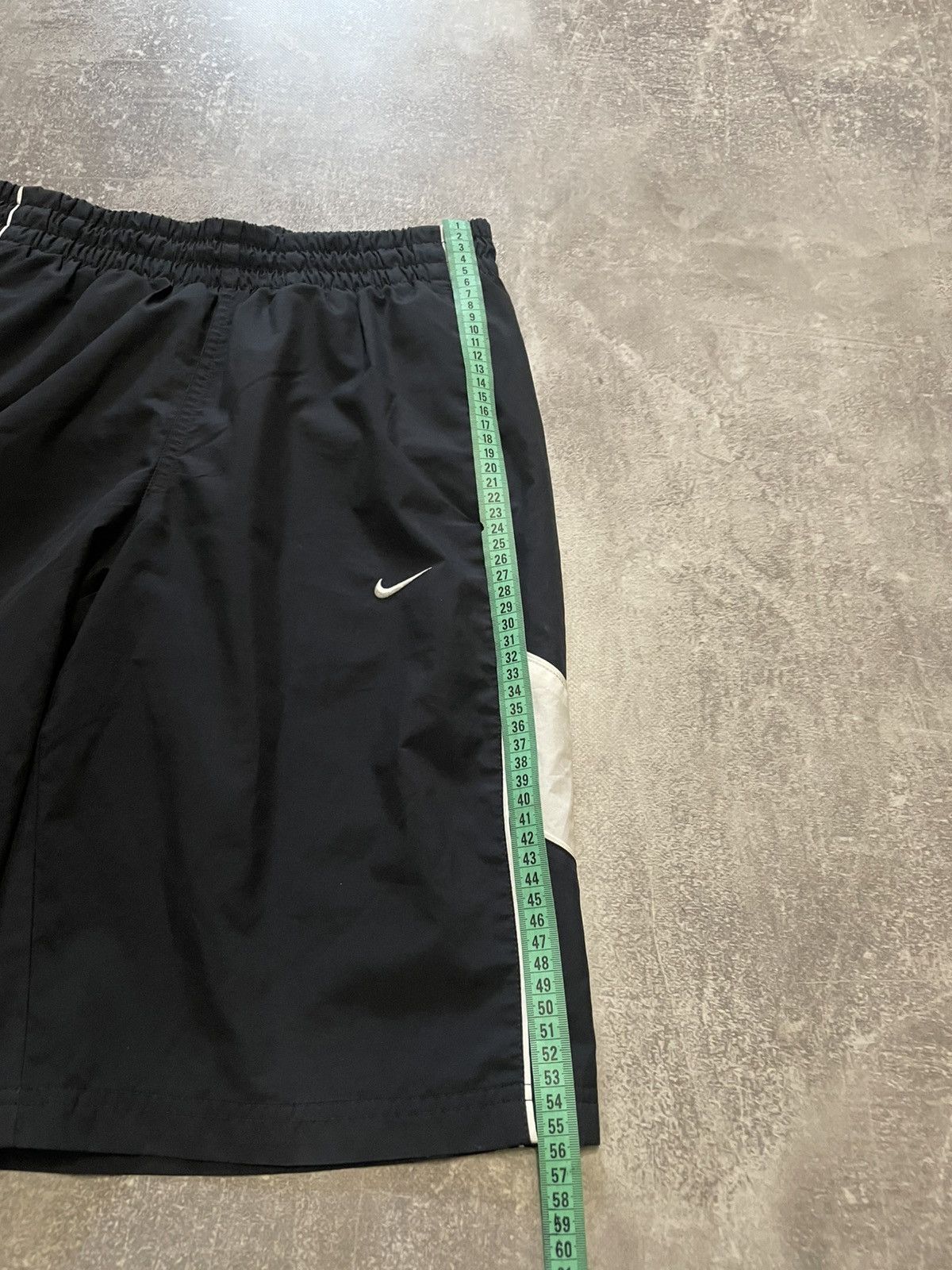 Nike × Vintage Vintage Nike Black Swoosh Logo Drill Shorts Size S Size US 30 / EU 46 - 15 Thumbnail
