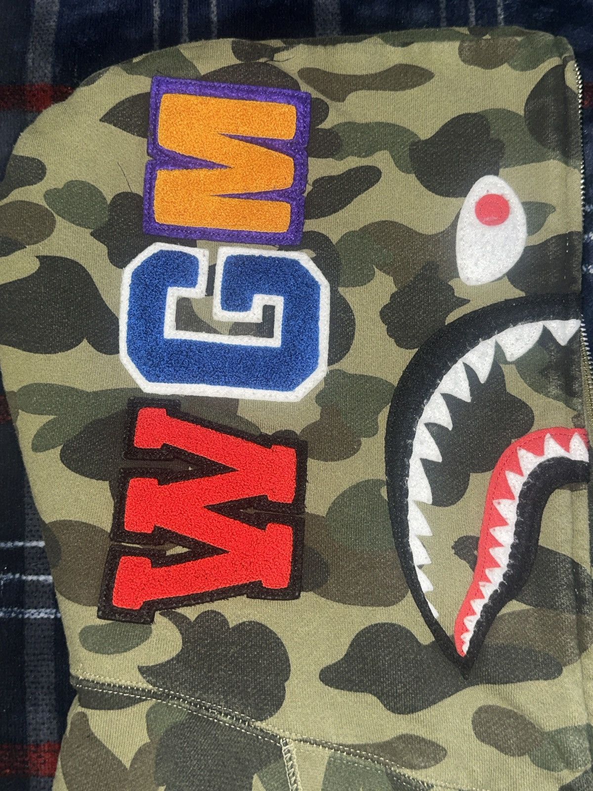 Bape BAPE 1st Camo Shark Hoodie Size US M / EU 48-50 / 2 - 6 Thumbnail