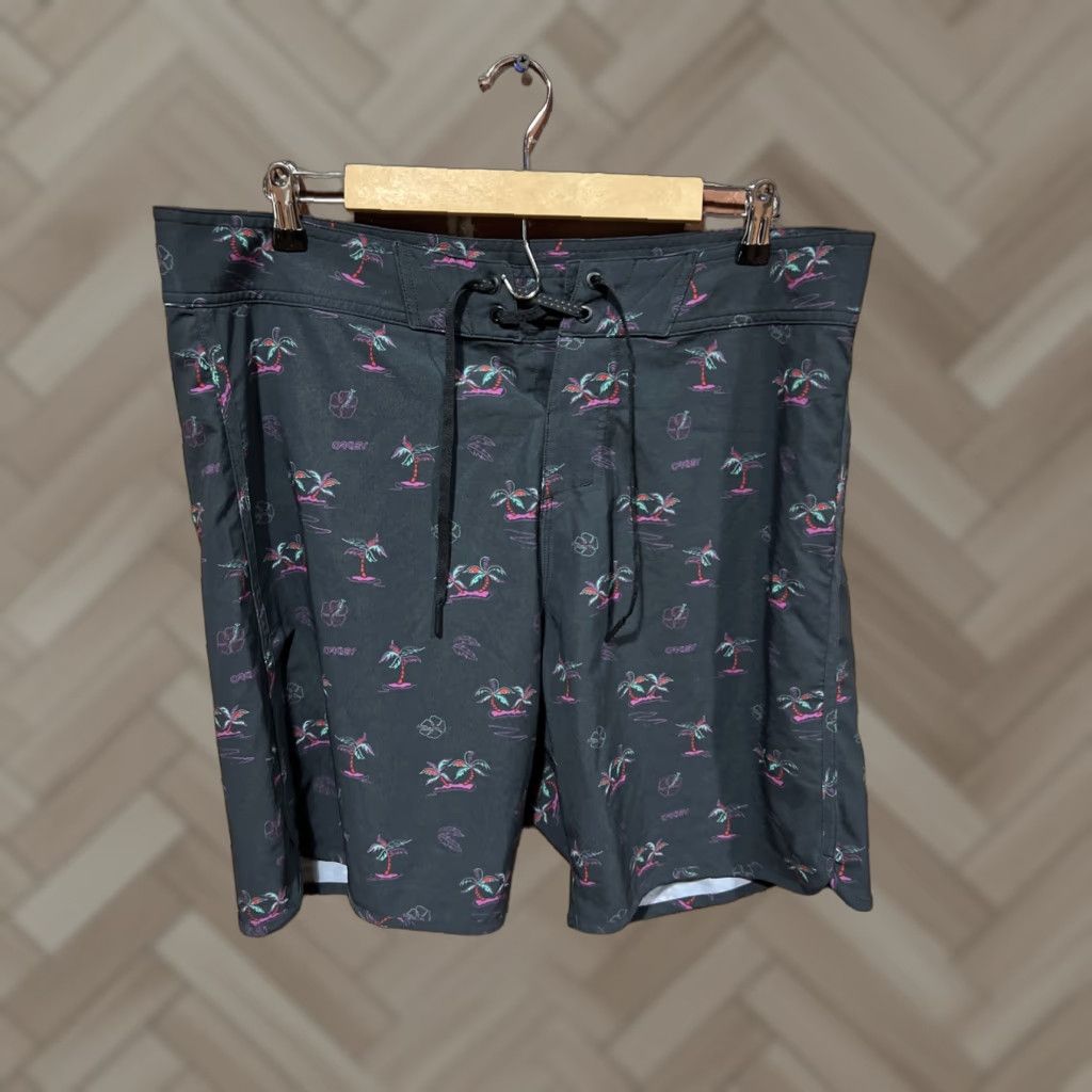 Oakley Oakley Board Shorts Mens 36 Gray Swim Trunks Surf Palm Trees Beach Outdoor Breathable Pockets Drawstring Lightweight Polyester Size US 36 / EU 52 - 1 Thumbnail