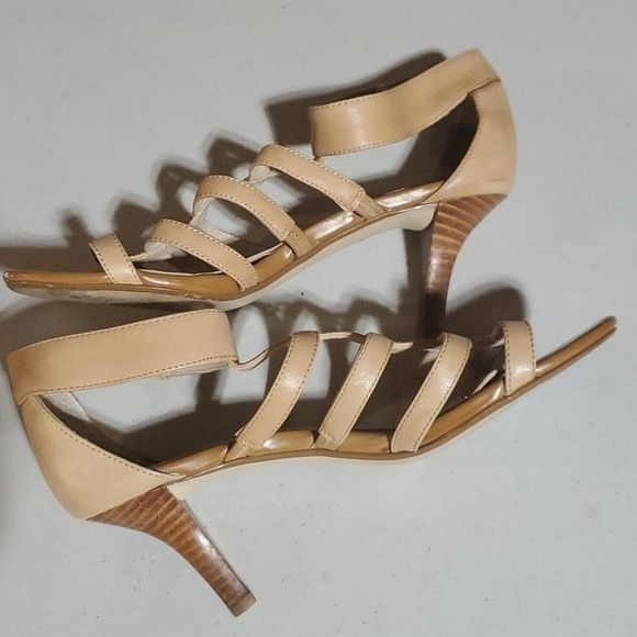 Designer Adrienne Vittadini Strappy Leather 3" Heeled Sz. 8.5 Sandala Size US 8.5 / IT 38.5 - 3 Thumbnail