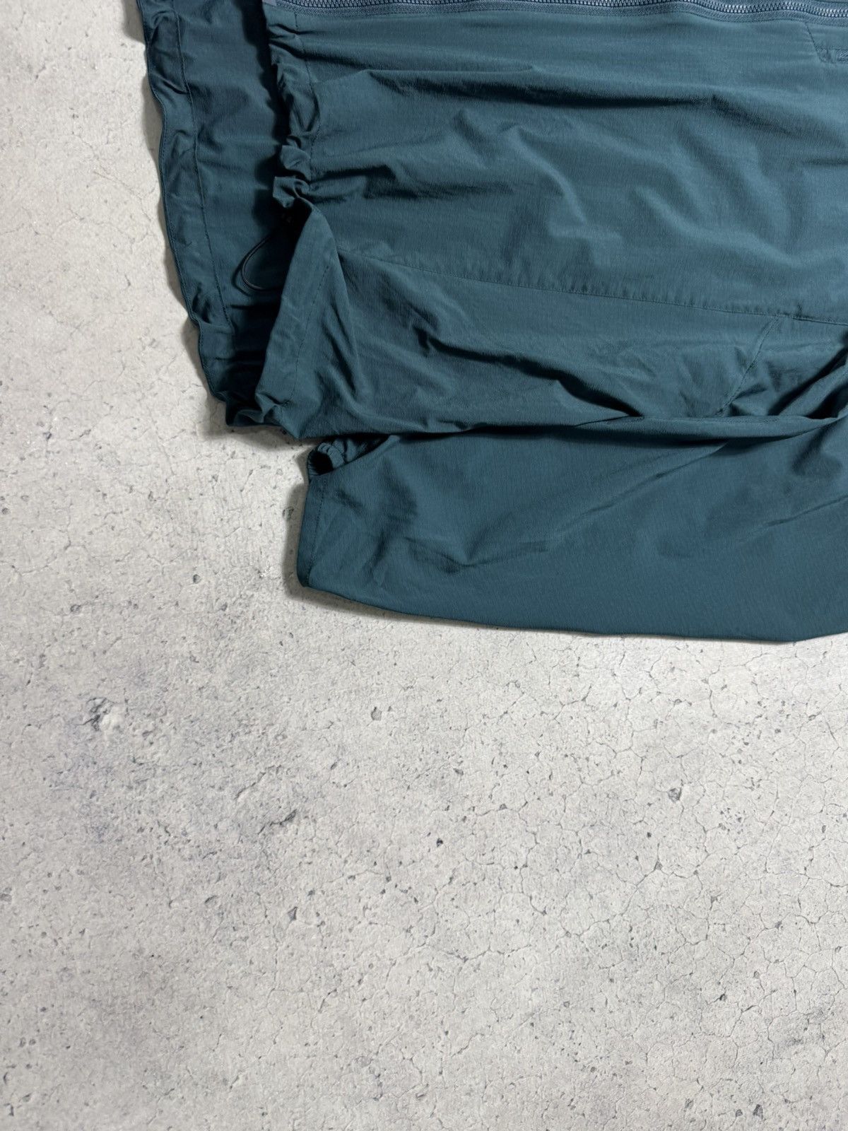 Arc'teryx Arc’teryx Men’s Light Jacket Outdoor Size L Size US L / EU 52-54 / 3 - 3 Thumbnail