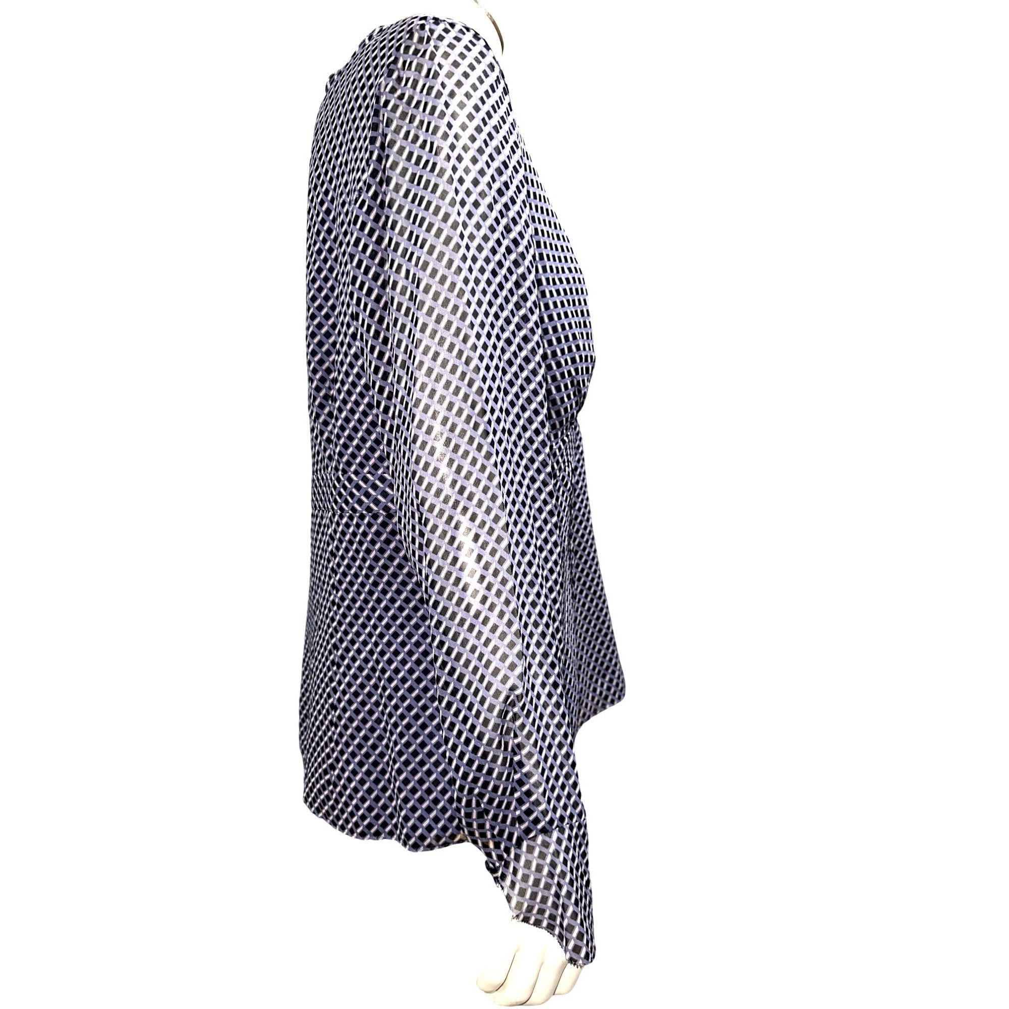 Ann Taylor Ann Taylor Size 8 Navy White Geometric Silk Surplice Blouse Size M / US 6-8 / IT 42-44 - 6 Thumbnail