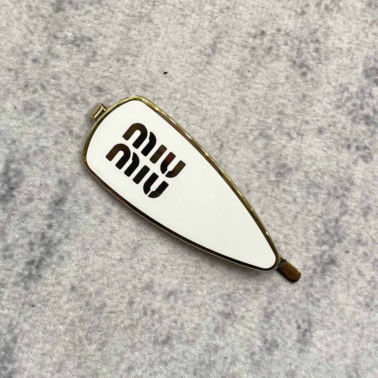 Miu Miu MIU MIU Enameled Metal Hair Clip WHITE Size ONE SIZE - 1 Thumbnail