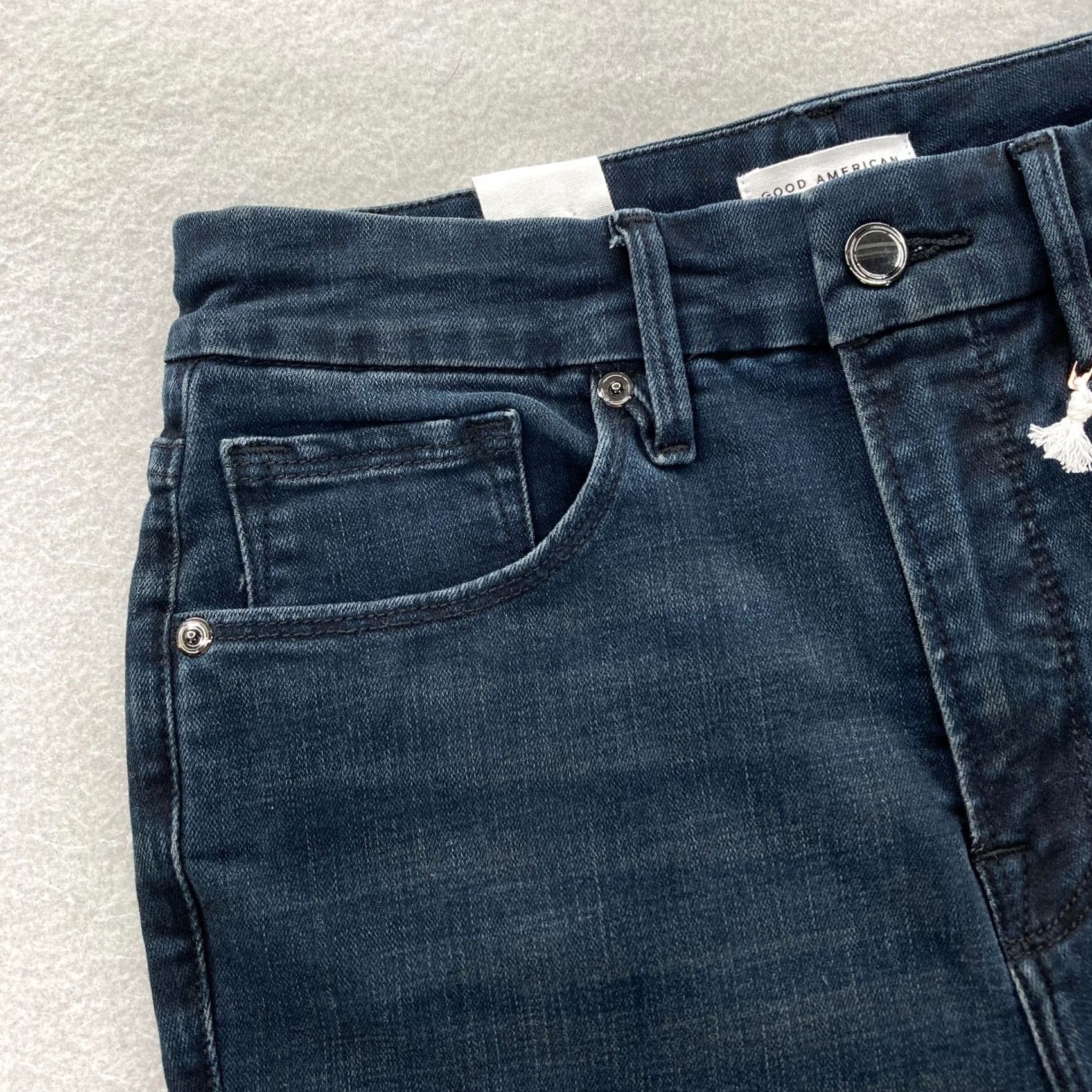Good American GOOD AMERICAN Good Waist Crop Jeans Women's 8/29 Dark Blue Stretch Denim Slim Cropped 5-Pocket Size 8/29 Blue Size 29" - 3 Thumbnail