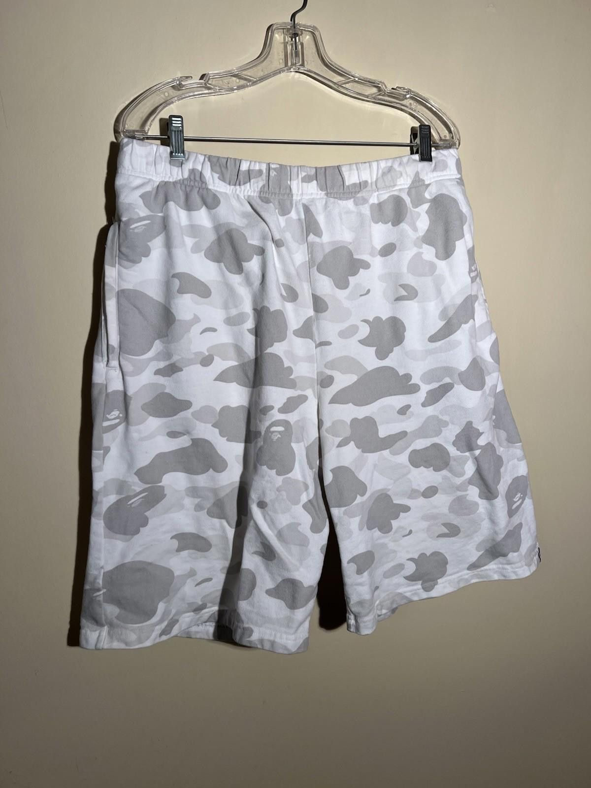 Bape A Bathing Ape BAPE White Camo Sweat Shorts XL Size US 36 / EU 52 - 3 Thumbnail