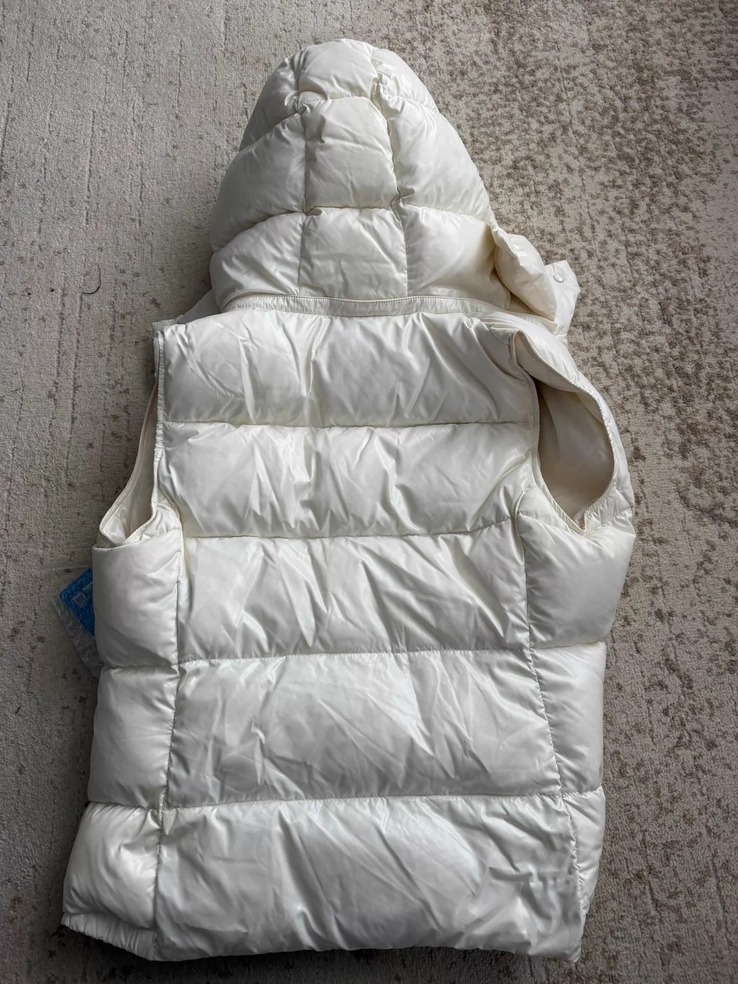Moncler Moncler White Puffer Vest Size 2 Like New Size XS / US 0-2 / IT 36-38 - 4 Thumbnail
