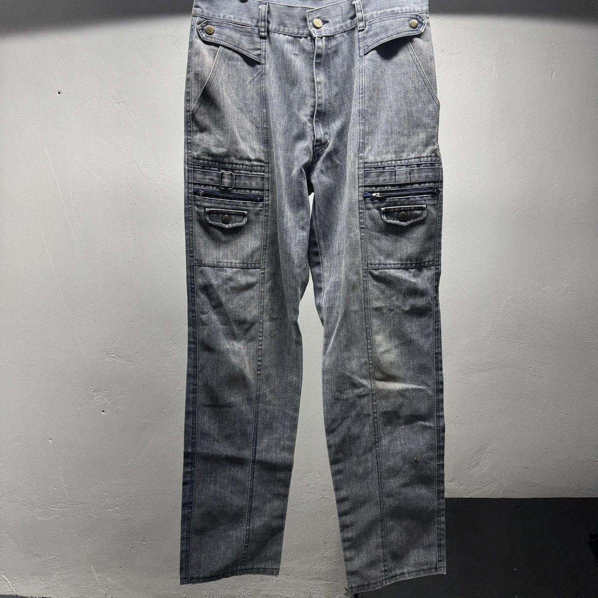 Vintage 90s Y2K Faded Thrashed Denim Cargo Jeans Pants ERD Grunge Size US 33 - 1 Thumbnail