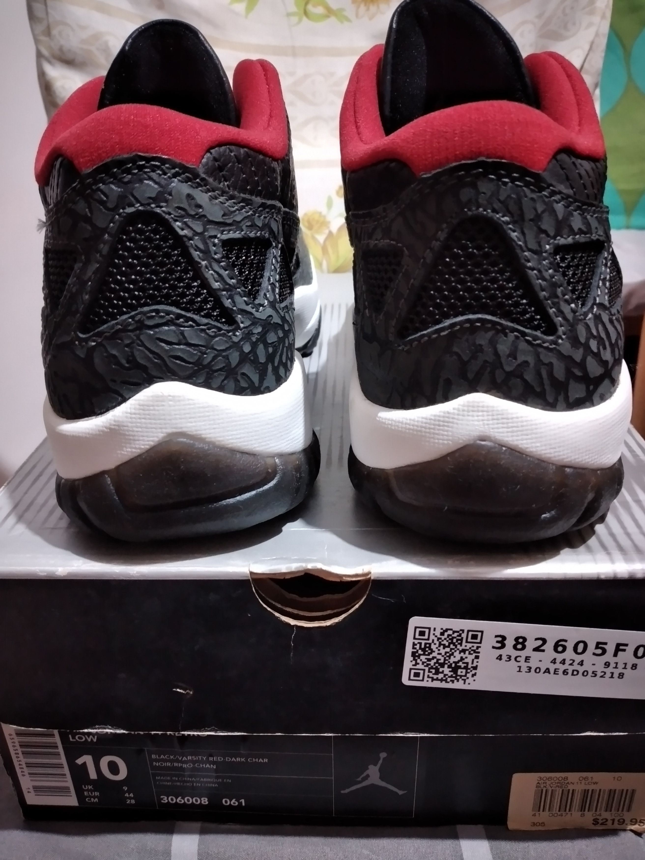 Jordan Brand 2003 air Jordan 11 Retro Low IE Bred 306008-061 Size US 10 / EU 43 - 3 Thumbnail