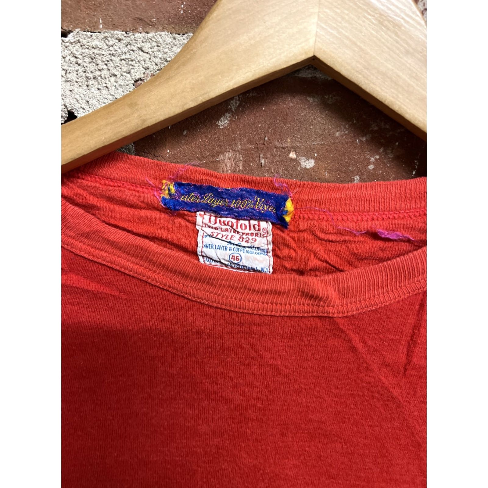 Vintage VINTAGE Duofold Sweatshirt 46 Mens Red Crew Neck Long Sleeve Pullover 1970's Classic T30 Size US XXL / EU 58 / 5 - 2 Thumbnail