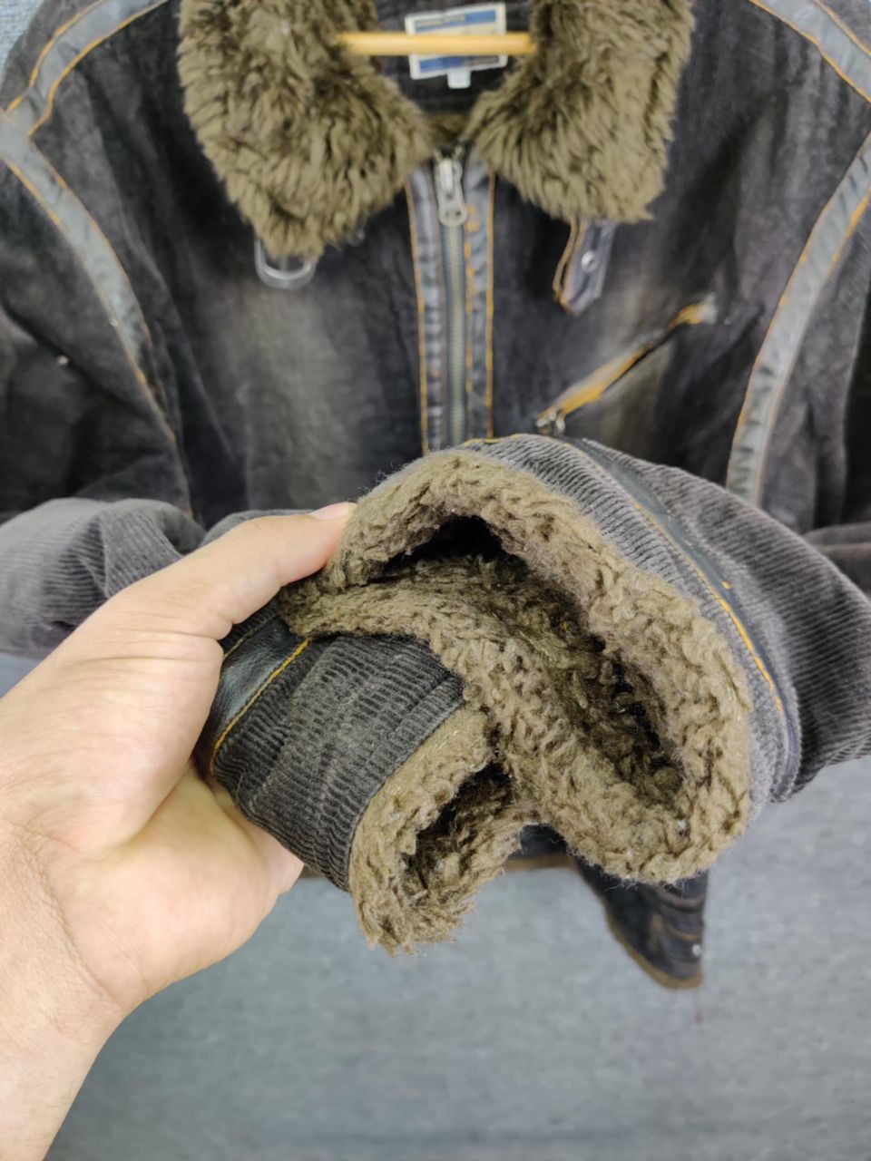 Vintage Vintage Dog House Corduroy Shearling Fur Jacket Size US L / EU 52-54 / 3 - 11 Thumbnail