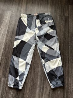 Supreme Joggers – The Holy Grail