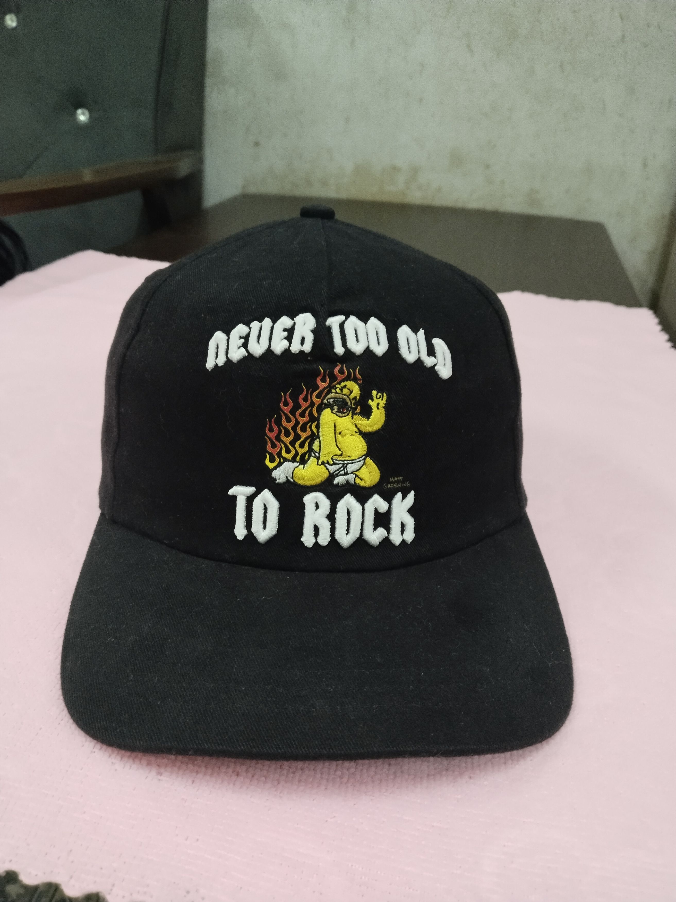 Universal Studios NEVER TOO OLD TO ROCK UNIVERSAL STUDIOS Size ONE SIZE - 1 Thumbnail