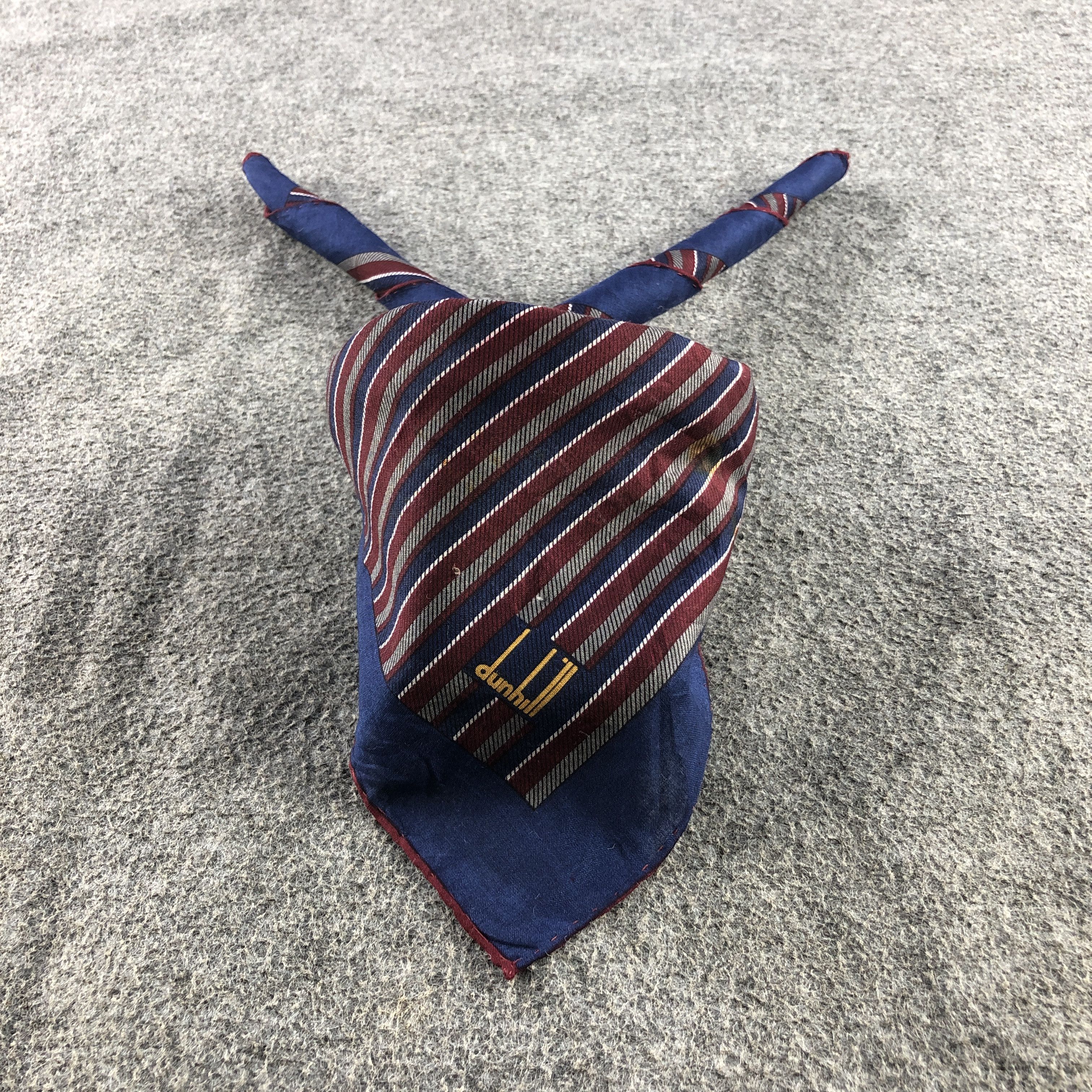 Alfred Dunhill × Vintage Dunhill Handkerchief Neckerchief Bandana H2478 Size ONE SIZE - 1 Thumbnail