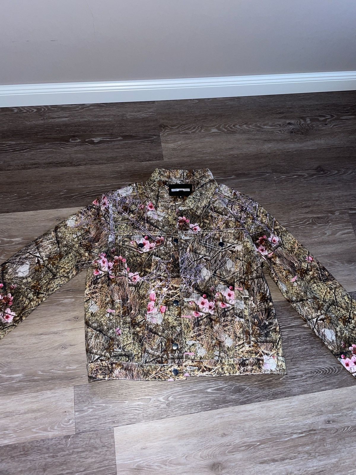 image of Spider Worldwide Real Tree Trucker Jacket in Realtree, Men's (Size Medium)