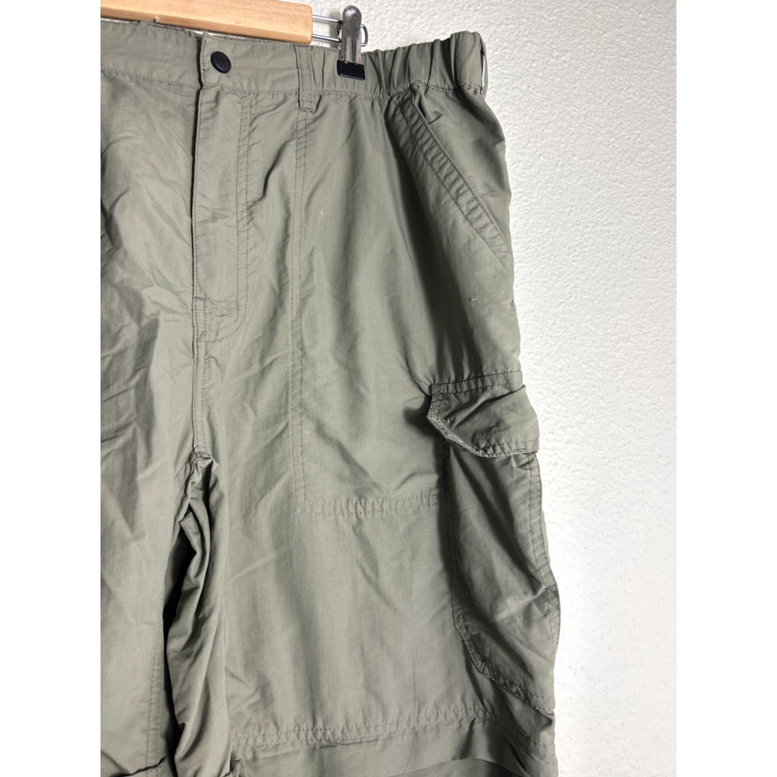 Vintage REI Mens XL Convertible Cargo Pants Olive UPF 50+ 40x32 Hole Green Cargo Pants Mens XL Size US 36 / EU 52 - 7 Thumbnail