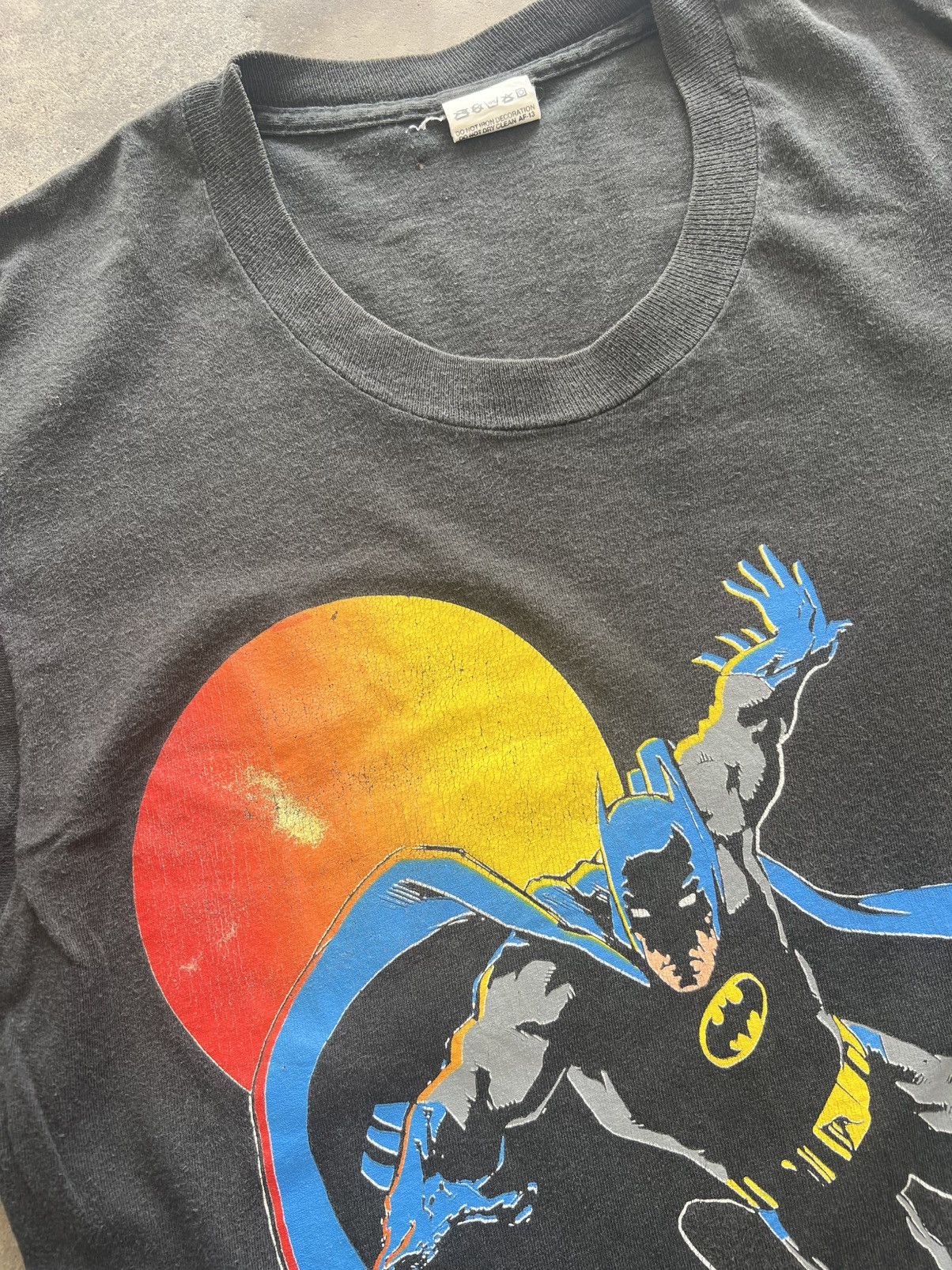 DC Comics Vintage Batman ©️1989 Tee by Sherry Mfg Size US L / EU 52-54 / 3 - 3 Thumbnail