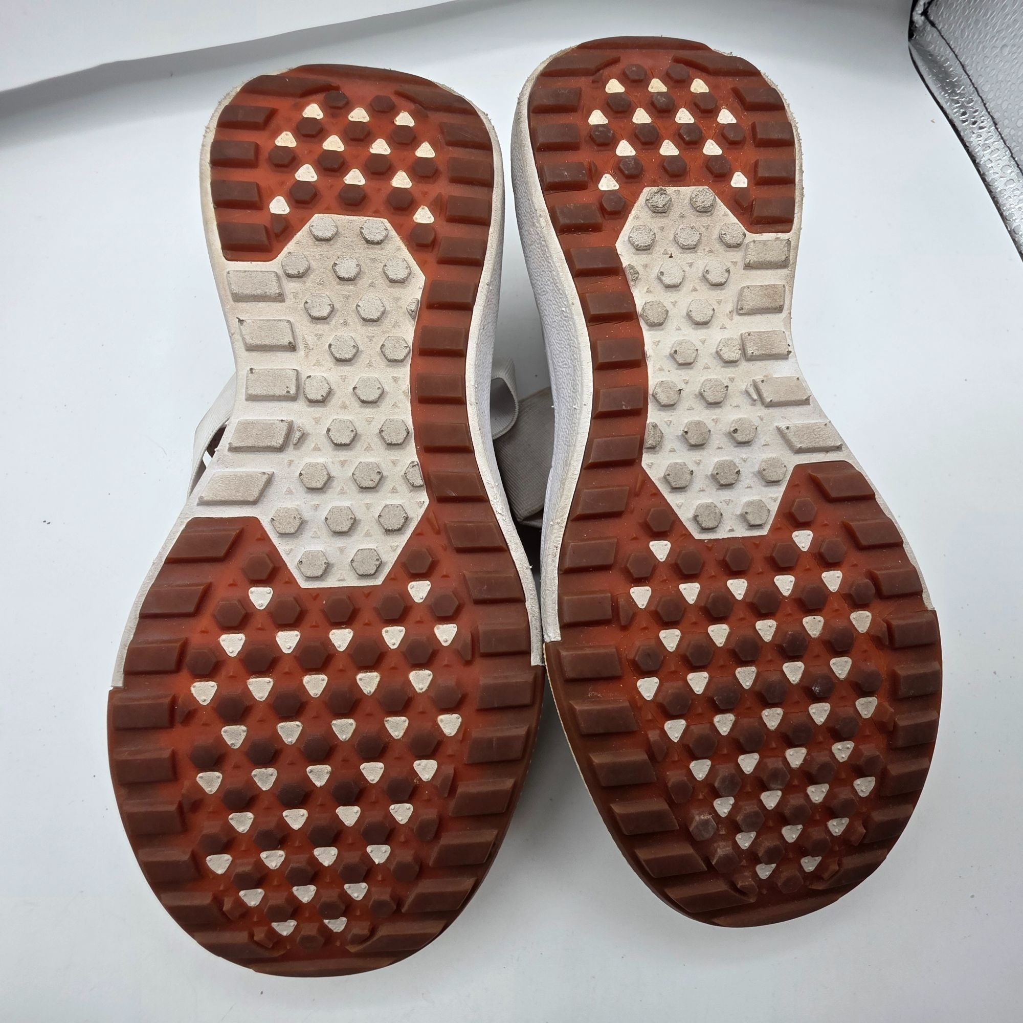Vans Vans UltraRange Gore Slip On Womens Size 8 White Casual Snea Size US 8 / IT 38 - 8 Thumbnail
