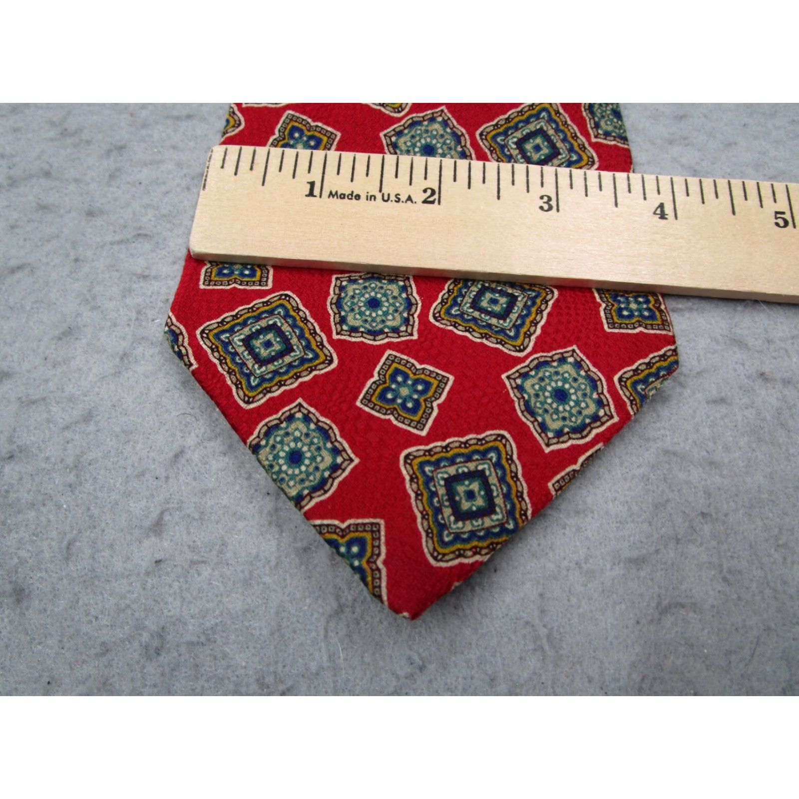 Chaps VINTAGE Chaps Ralph Lauren Neck Tie Mens Red Silk Abstract Made in USA Tie Size ONE SIZE - 3 Thumbnail