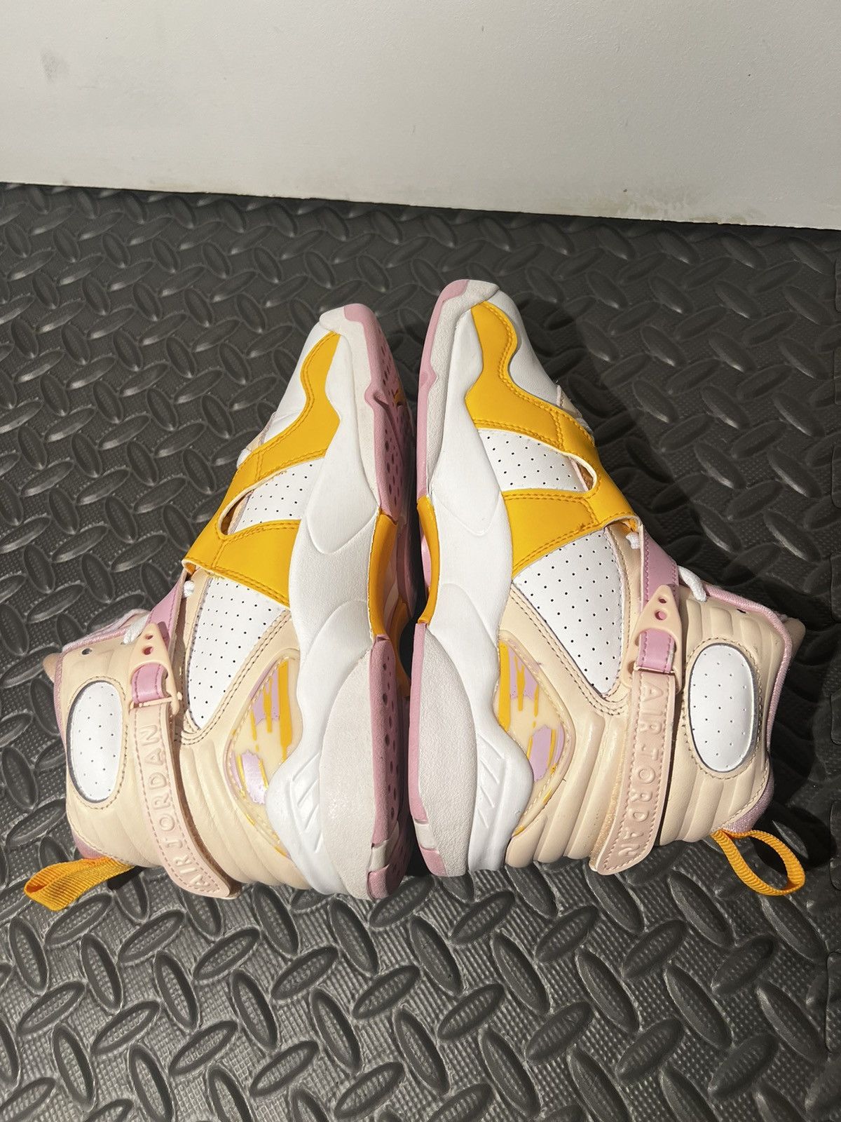 Jordan Brand CLEAN Air Jordan 8 Retro Arctic Pink size 7.5 Womens Shoes Size US 7.5 / IT 37.5 - 6 Thumbnail