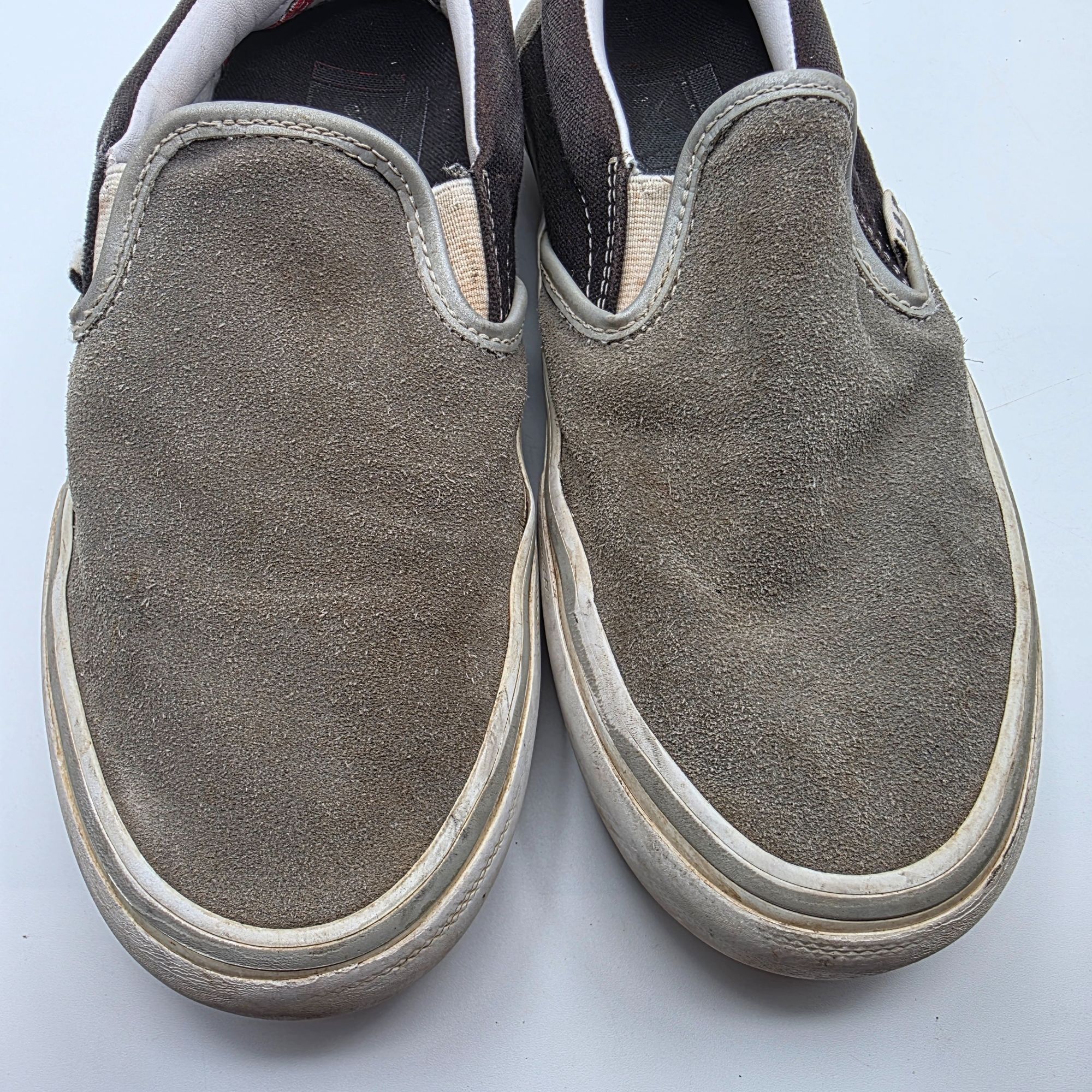 Vans Vans Slip On Skate Shoes Mens Size 8 Gray Casual Walking Sch Size US 8 / EU 41 - 10 Thumbnail