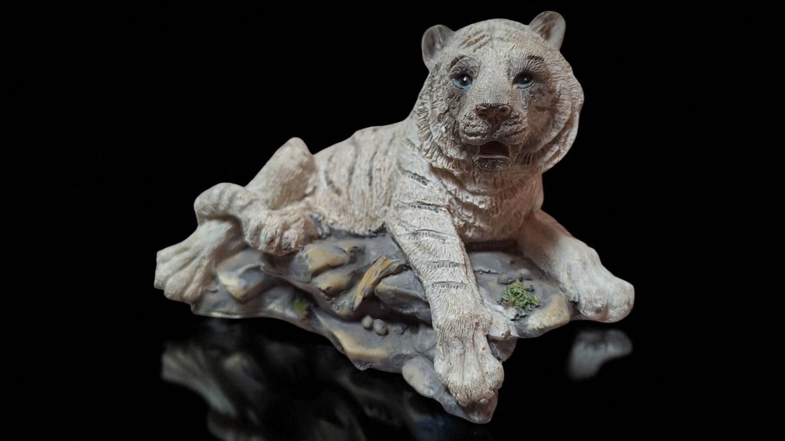 Designer Majestic White Tiger Figurine Size ONE SIZE - 2 Thumbnail