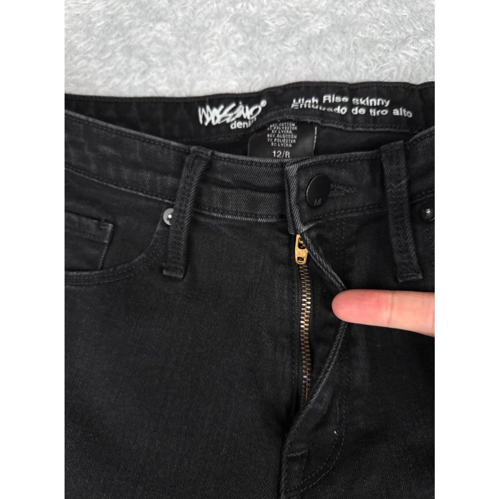Mossimo Mossimo Women's Skinny Jeans 12 Black Denim High Rise Stretch Distressed 30x26 Fashion Size 34" / US 12 / IT 48 - 5 Thumbnail