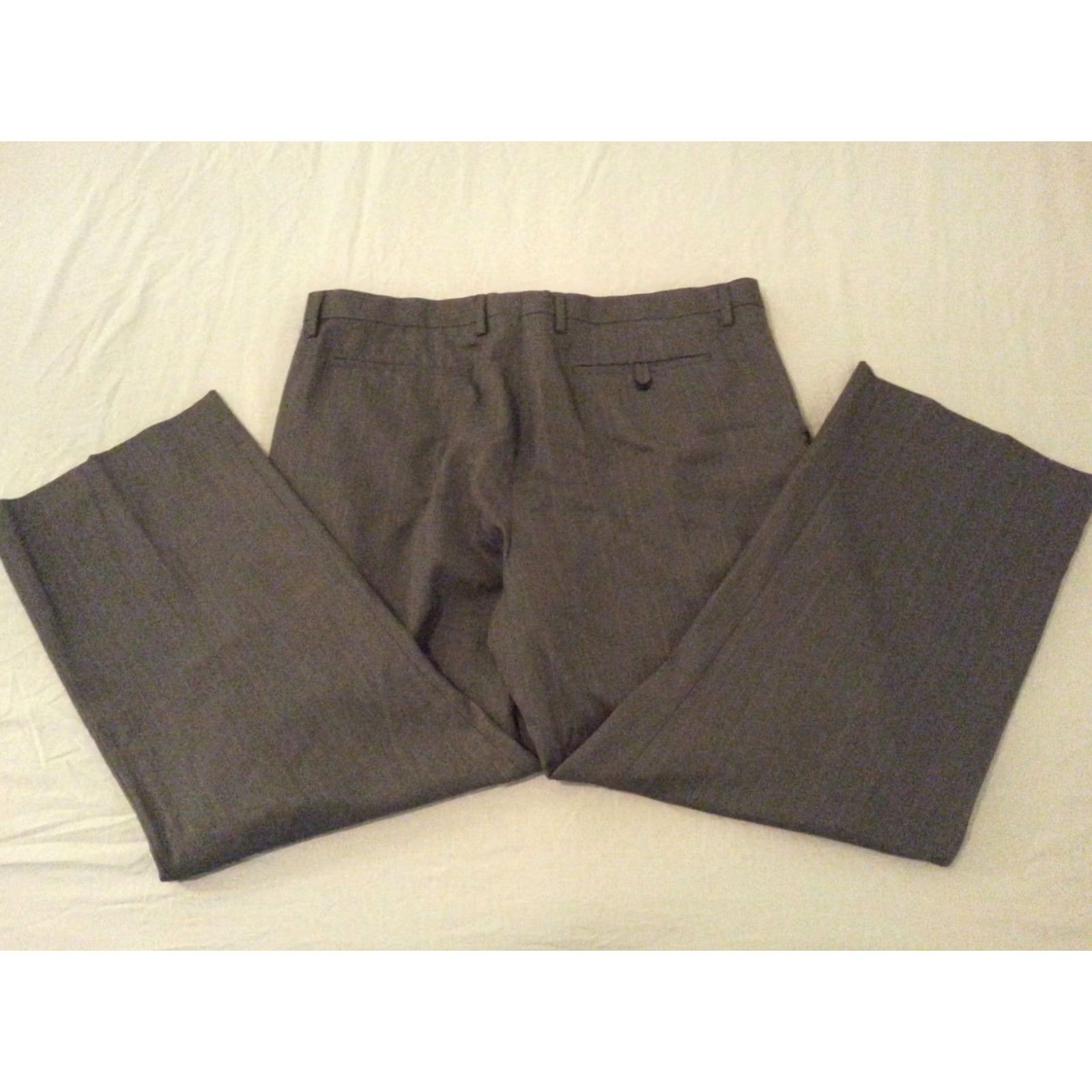 Banana Republic Banana Republic Dress Pants Grey Khaki Chino Trouser Mens 38x32 40x29 Size US 38 / EU 54 - 2 Thumbnail
