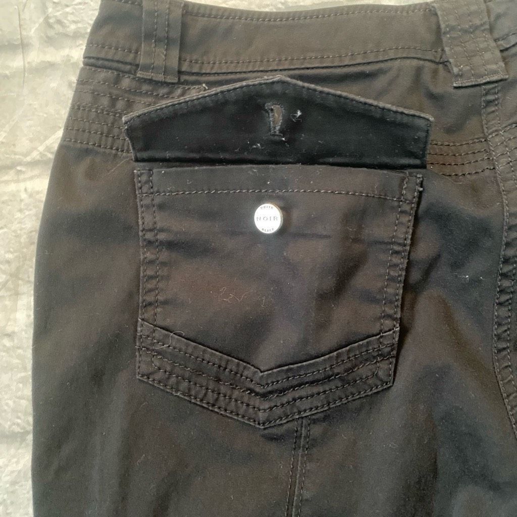 White House Black Market White House black market Noir women 8 crop pants w/zipper ba Size 30" / US 8 / IT 44 - 7 Thumbnail