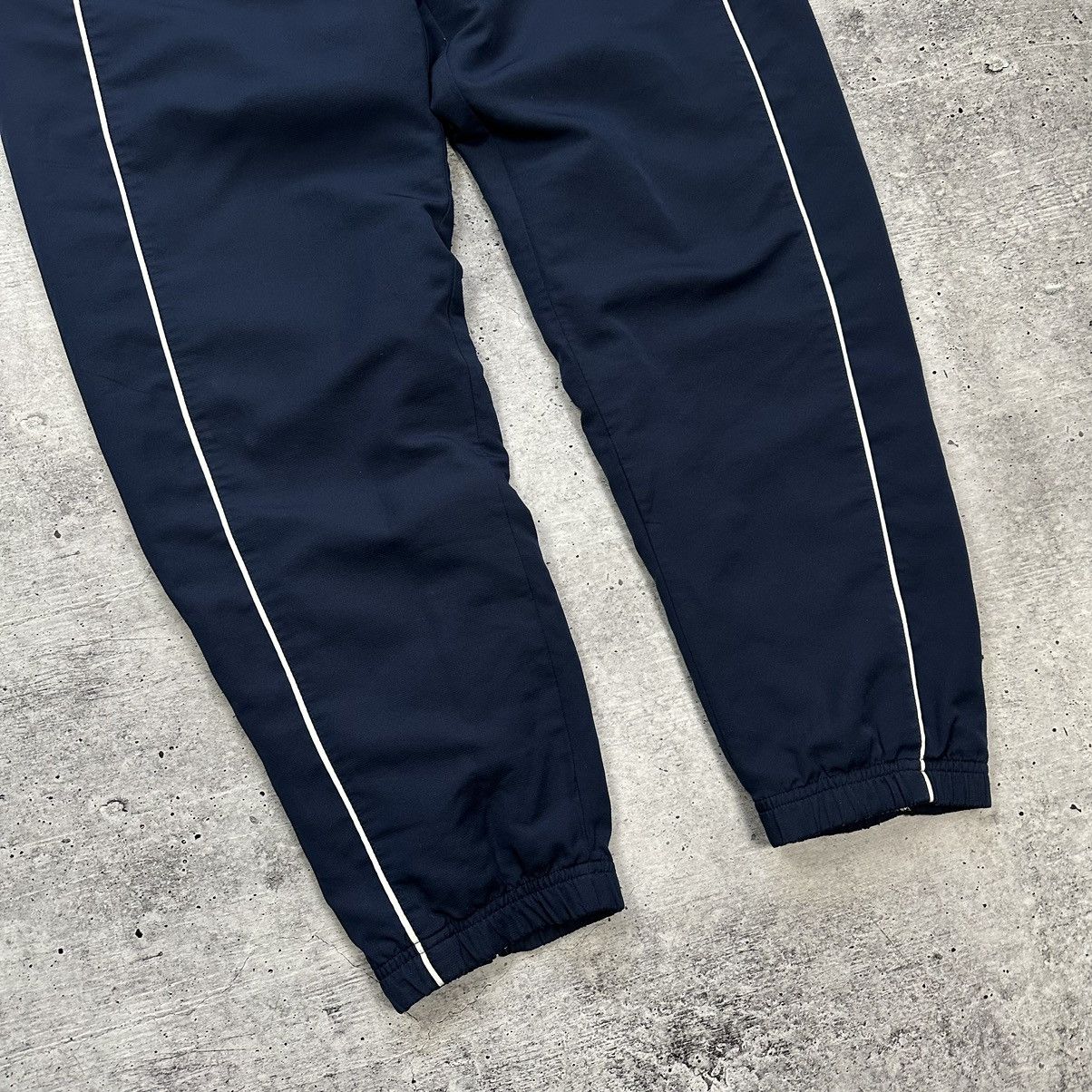 Vintage Vintage Nike Track Pants Navy Blue White Inserts Size US 32 / EU 48 - 4 Thumbnail