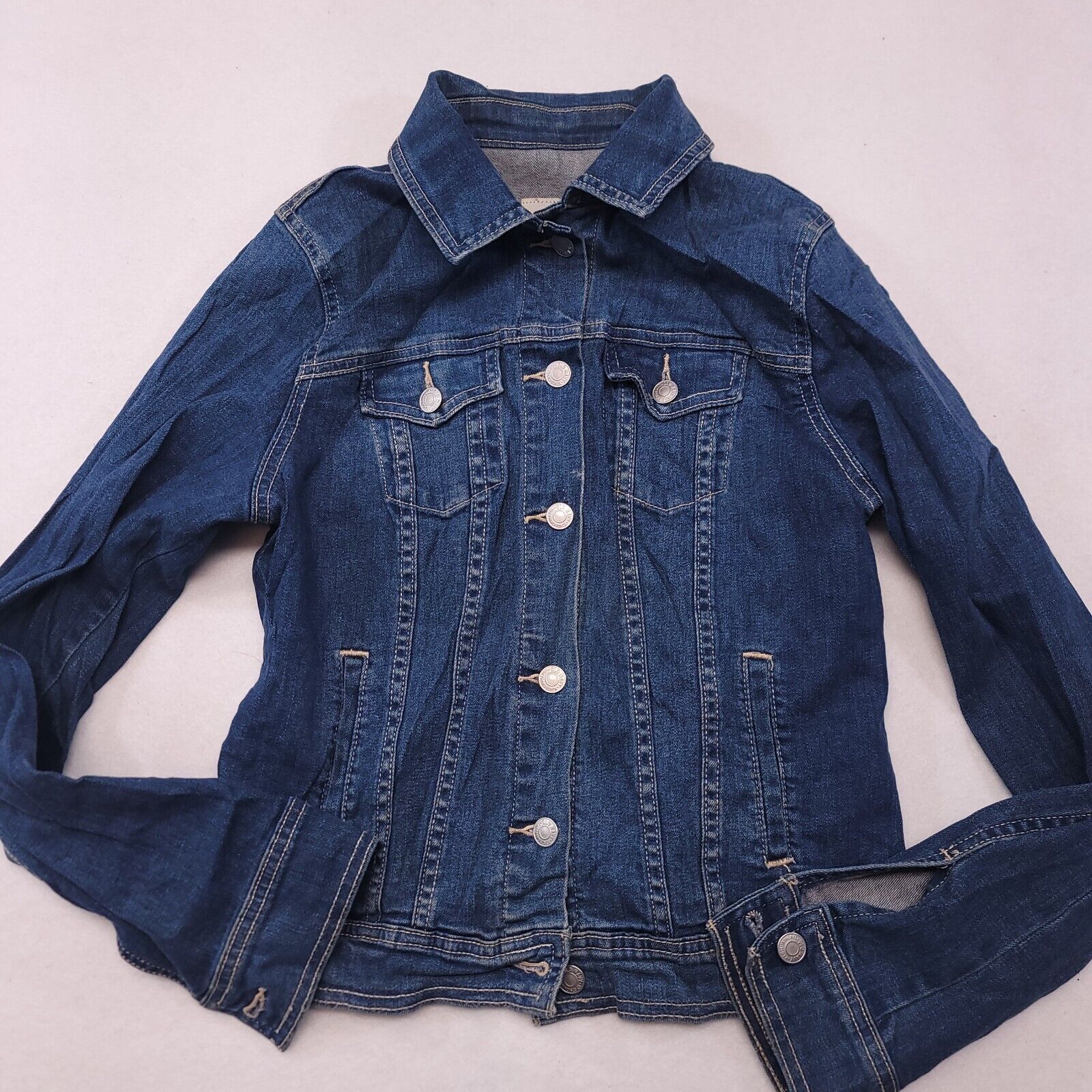 Old Navy Old Navy Casual Button Up Denim Jacket Womens Size S Blue Size S / US 4 / IT 40 - 2 Thumbnail