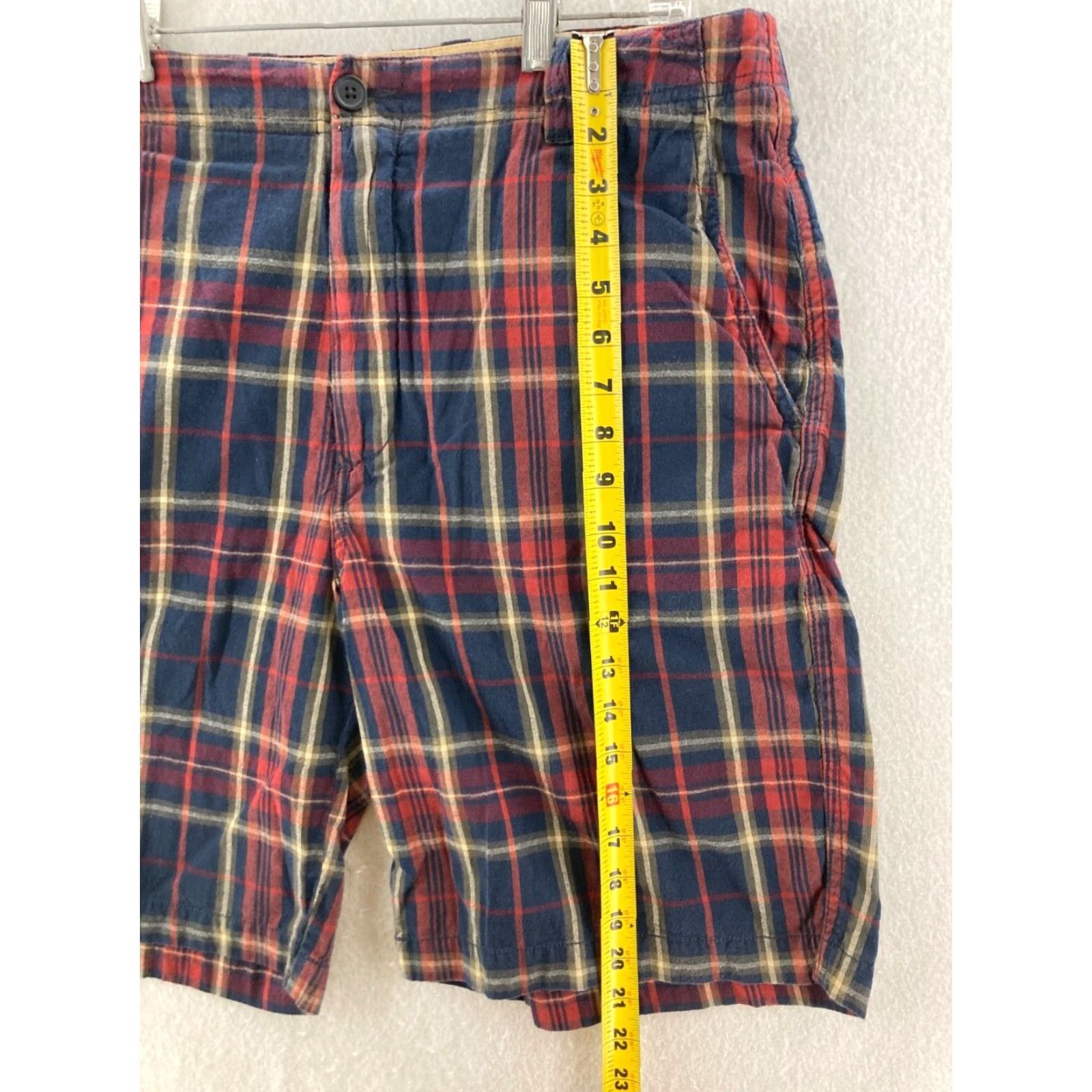 Izod Izod Shorts Mens 34 Plaid Flat Front Multicolor Size US 34 / EU 50 - 3 Thumbnail