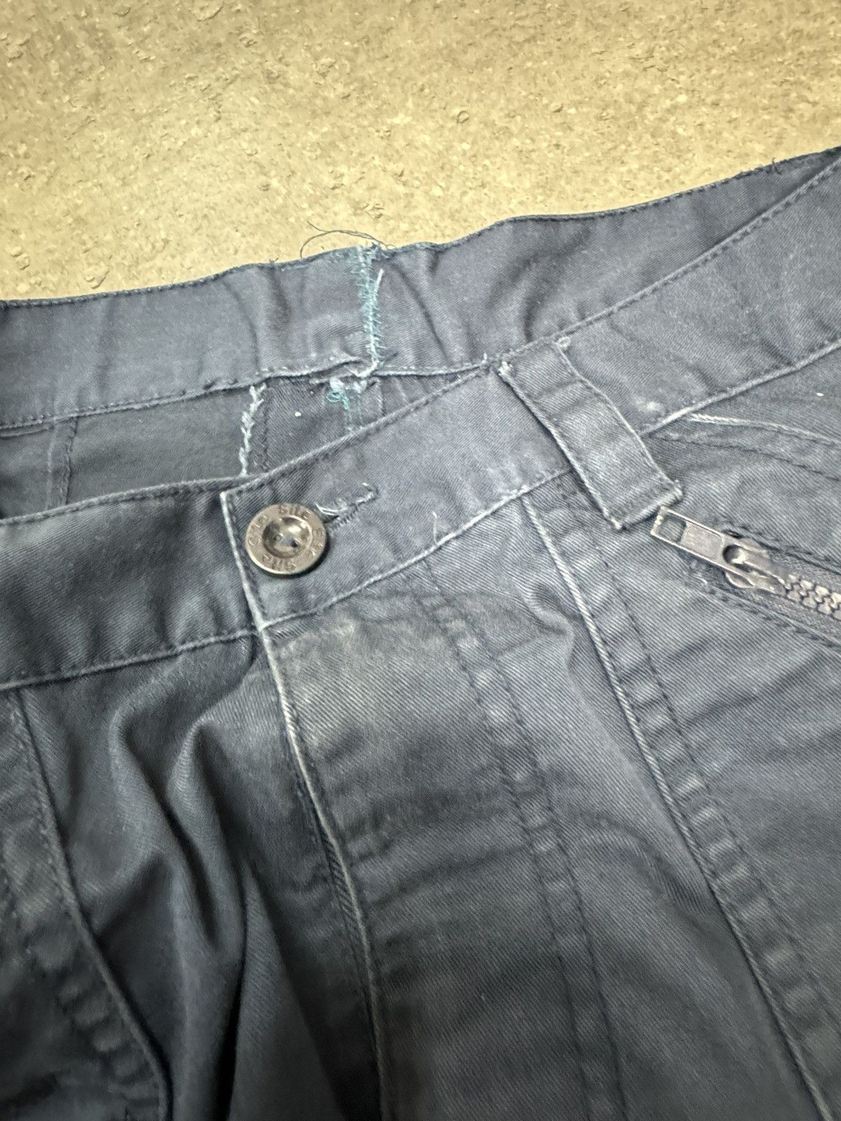 Japanese Brand ᶠᵃⁿᶜʸᵍᵘʸ Cropped Cargo Pants Workwear Bondage Vintage Pants Size US 32 / EU 48 - 7 Thumbnail