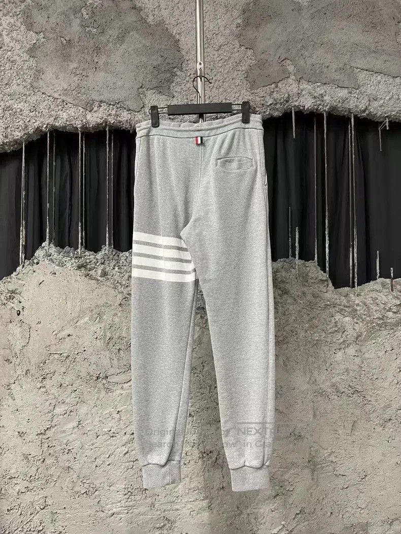 Thom Browne Thom Browne Gray Sweatpants. Size US 30 / EU 46 - 2 Thumbnail