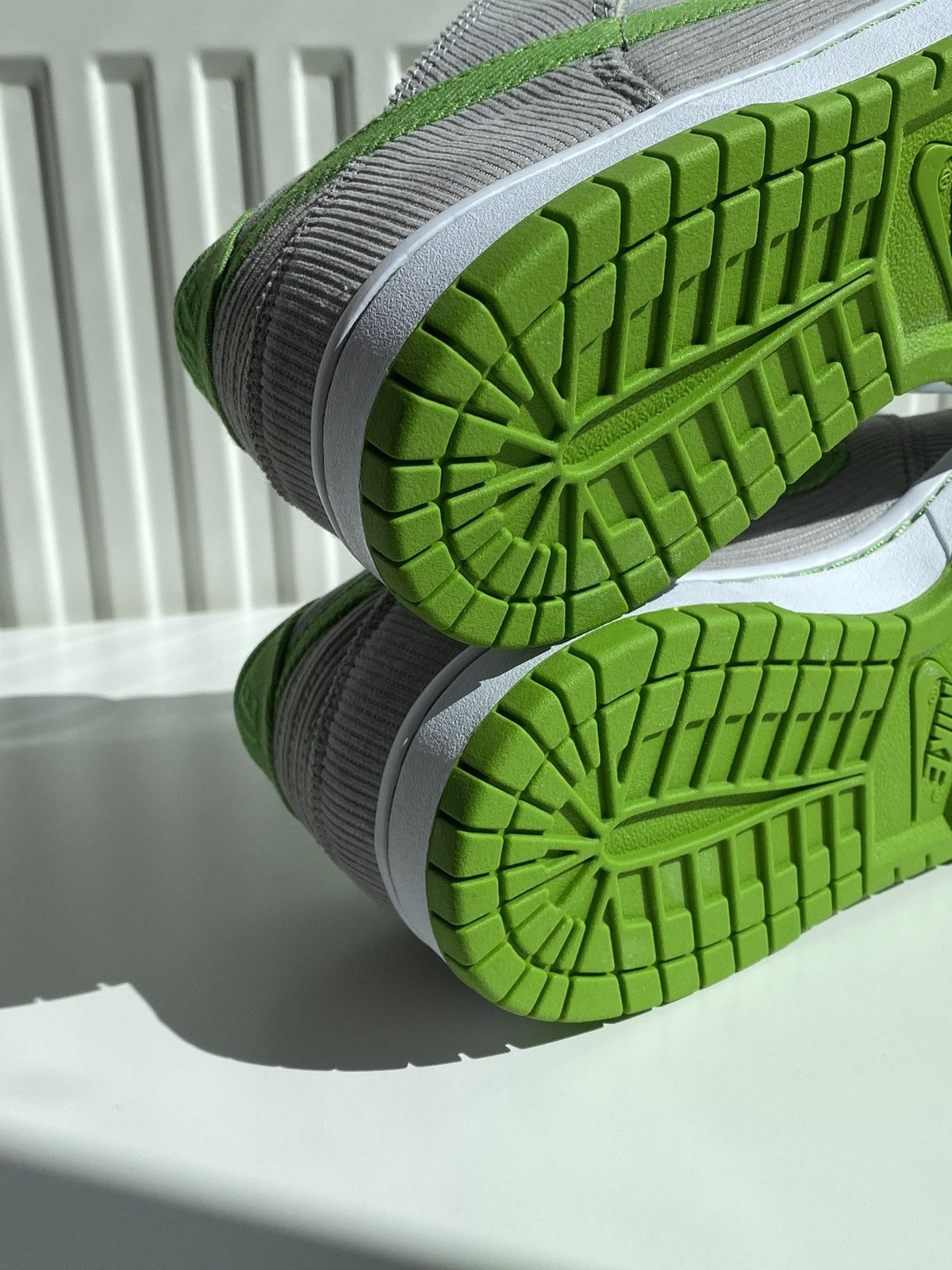 Nike !DS 2011 Nike Dunk Low Corduroy ID 1/1 Size US 7.5 / EU 40-41 - 13 Thumbnail