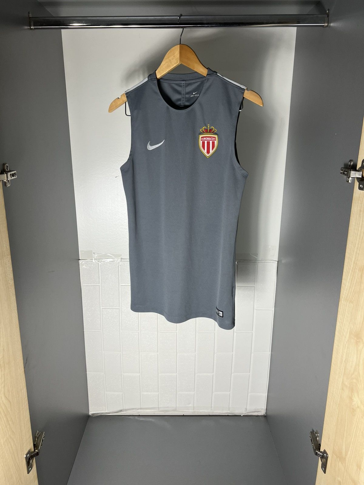 Nike VINTAGE NIKE FC AS MONACO FRANCE RETRO SOCCER JERSEY Y2K 90s Size US S / EU 44-46 / 1 - 12 Thumbnail