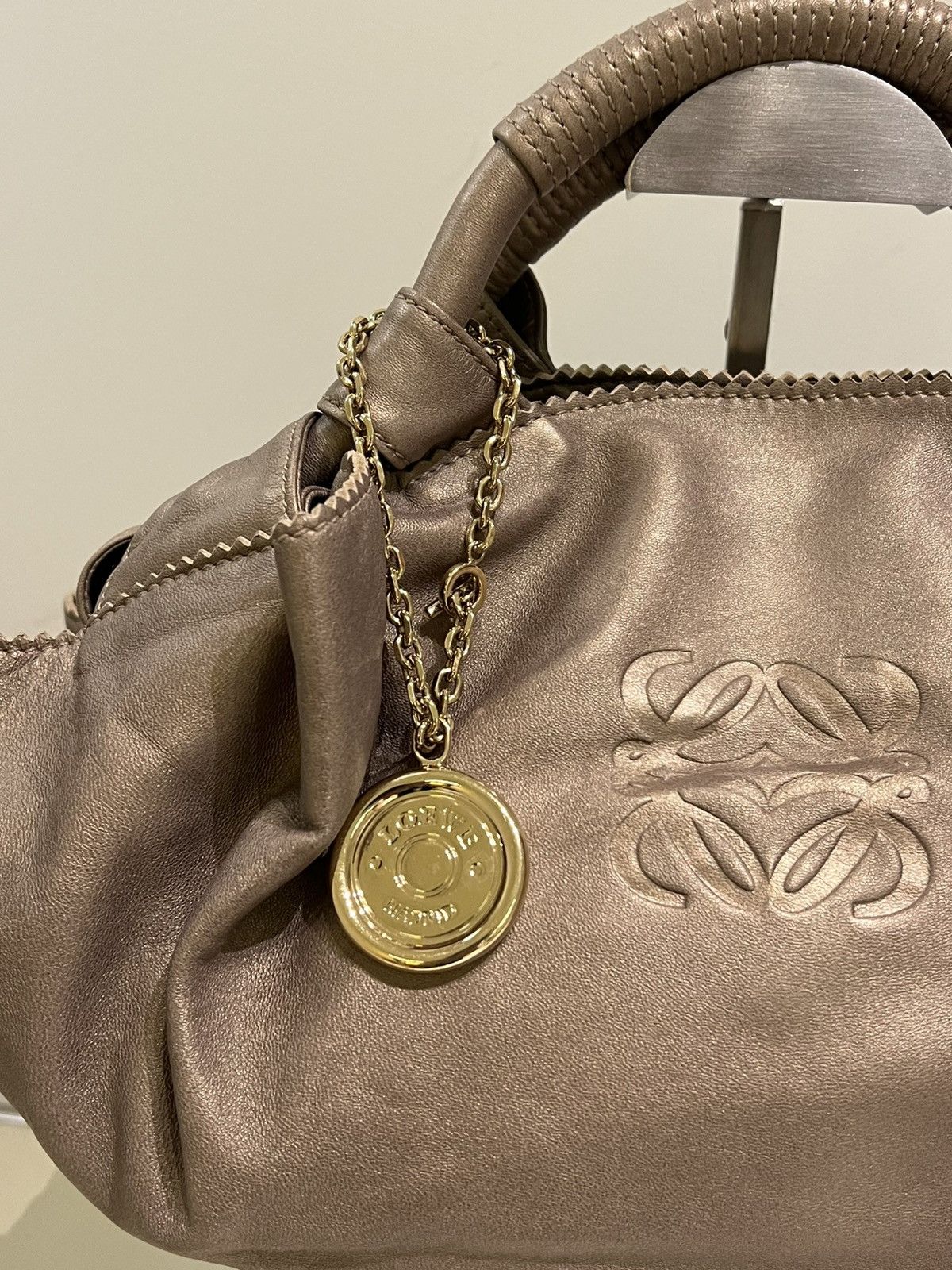 Loewe Loewe nappa aire bronze Size ONE SIZE - 7 Thumbnail
