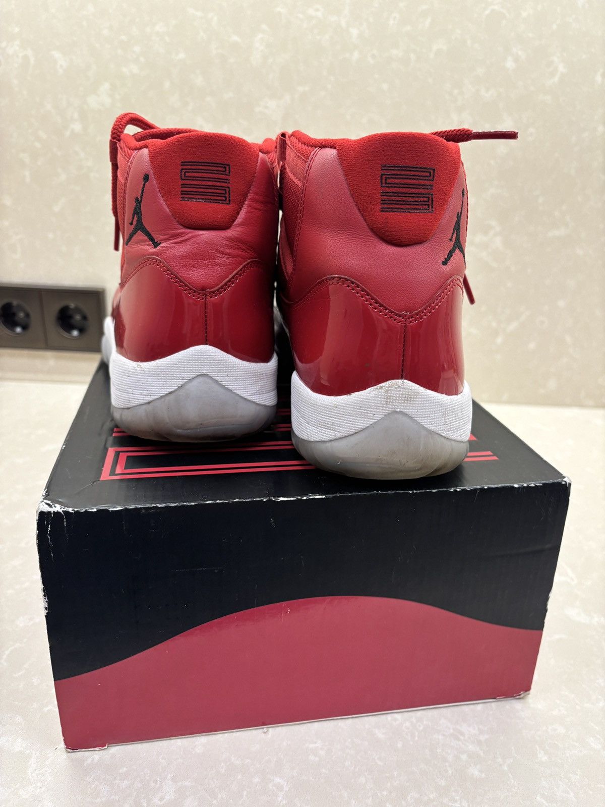 Nike 2016 win like 96 jordan 11 Size US 11 / EU 44 - 2 Thumbnail