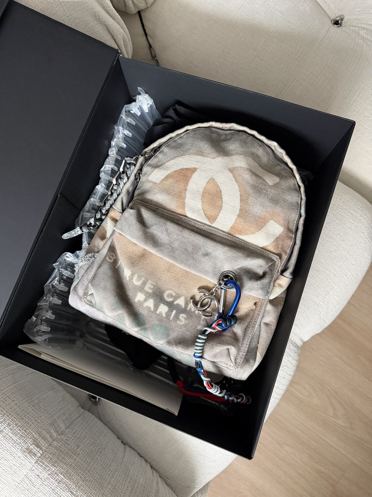 Chanel SS14 Artclass Light Grey Canvas Graffiti Backpack FULL SET Size ONE SIZE - 2 Thumbnail