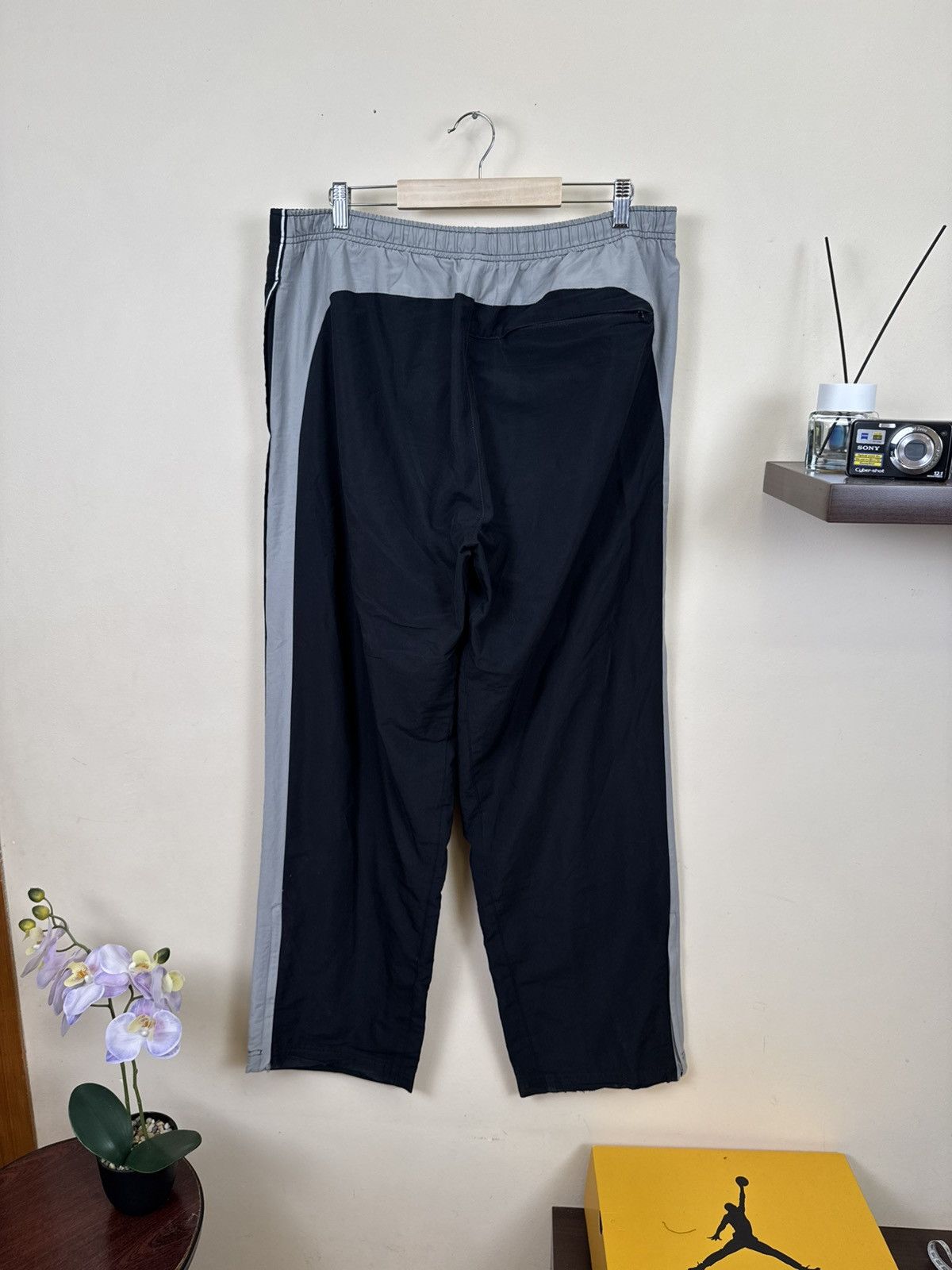 Nike Vintage Nike Pants Nylon Streetwear Straight Black Swoosh XL Size US 36 / EU 52 - 12 Thumbnail
