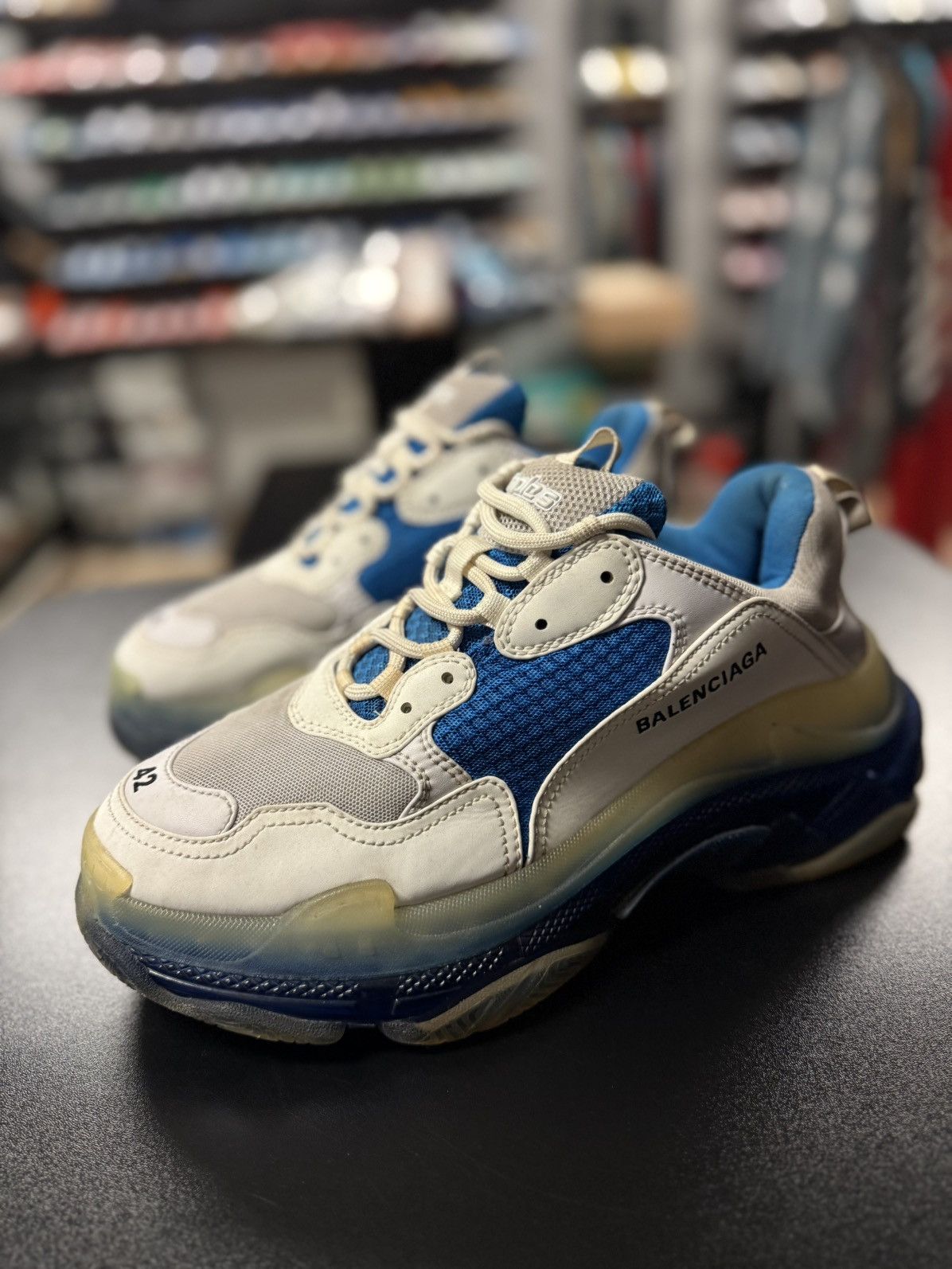 Balenciaga Balenciaga Triple S Sneakers Size 42EU/9US Clean Condition 🧼 Size US 9 / EU 42 - 4 Thumbnail