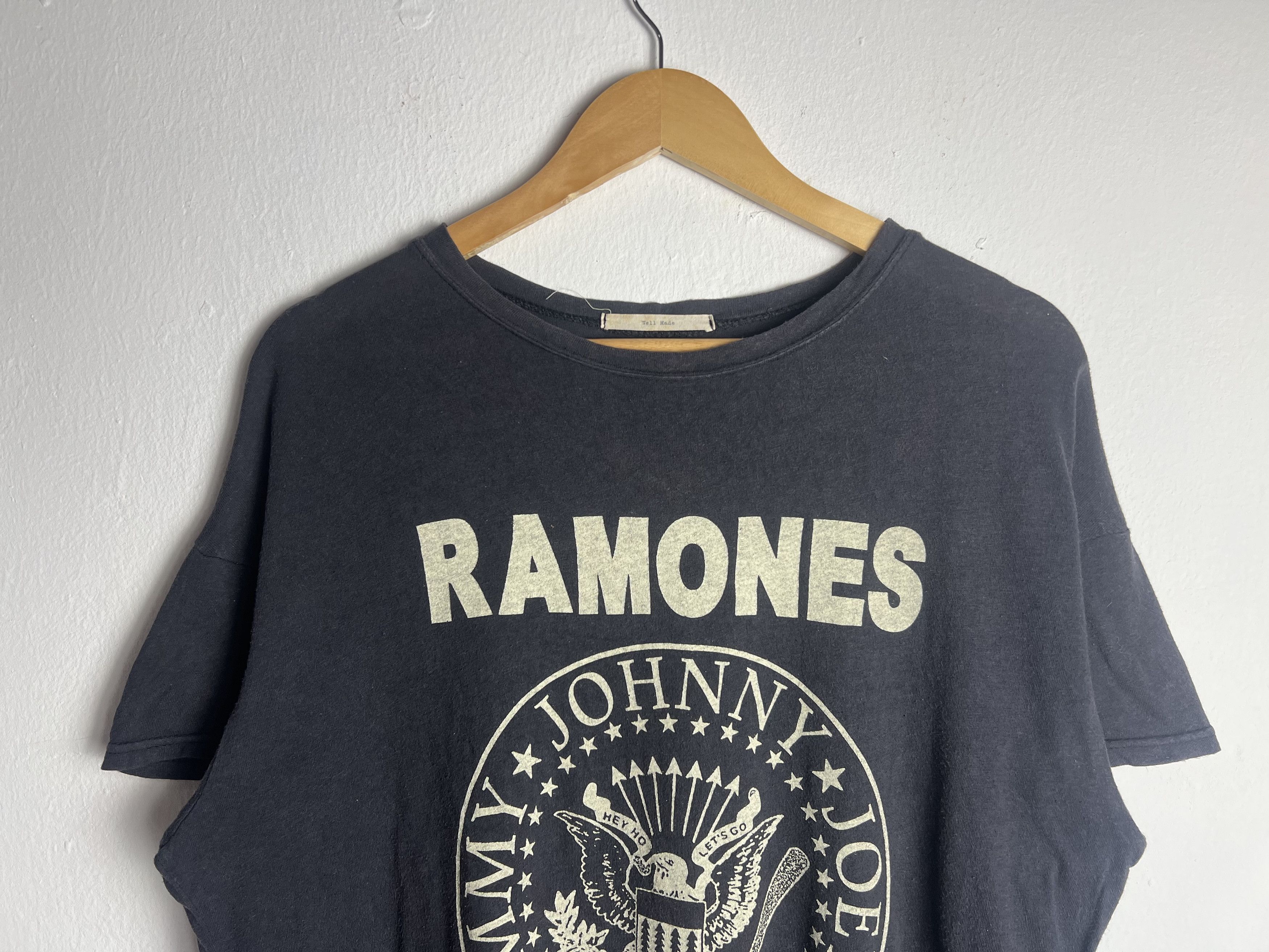 Band Tees Vintage Ramones Band Rock Tee Size US XL / EU 56 / 4 - 2 Thumbnail