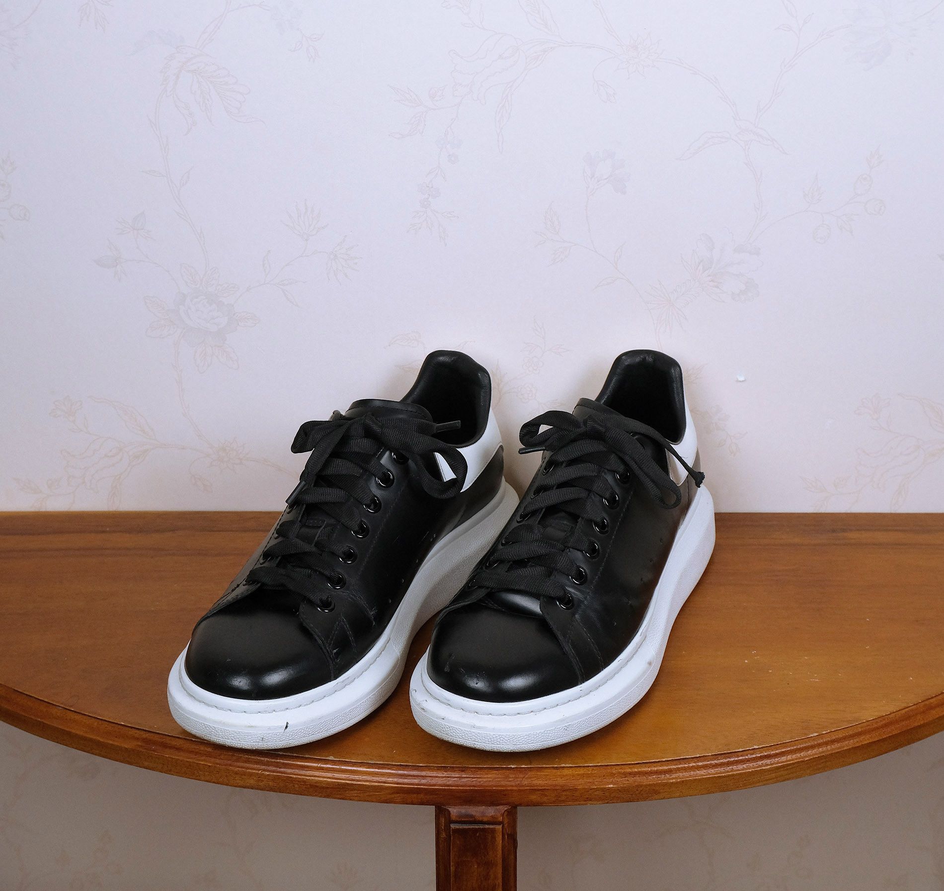 Alexander McQueen Alexander McQueen, black leather sneakers, size 44, RRP €550 Size US 11 / EU 44 - 1 Thumbnail