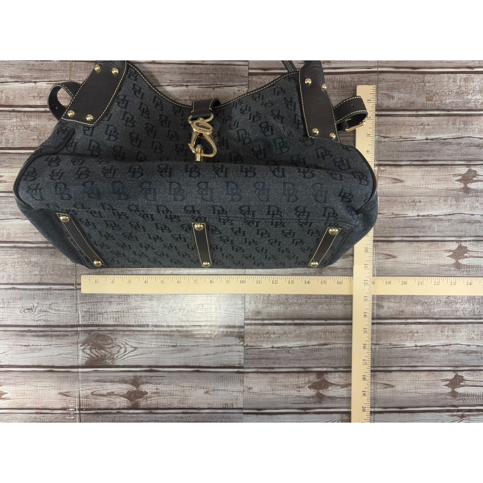 Dooney & Bourke Dooney & Bourke Signature Logo Lock Handbag Large Purse Bag Size ONE SIZE - 5 Thumbnail