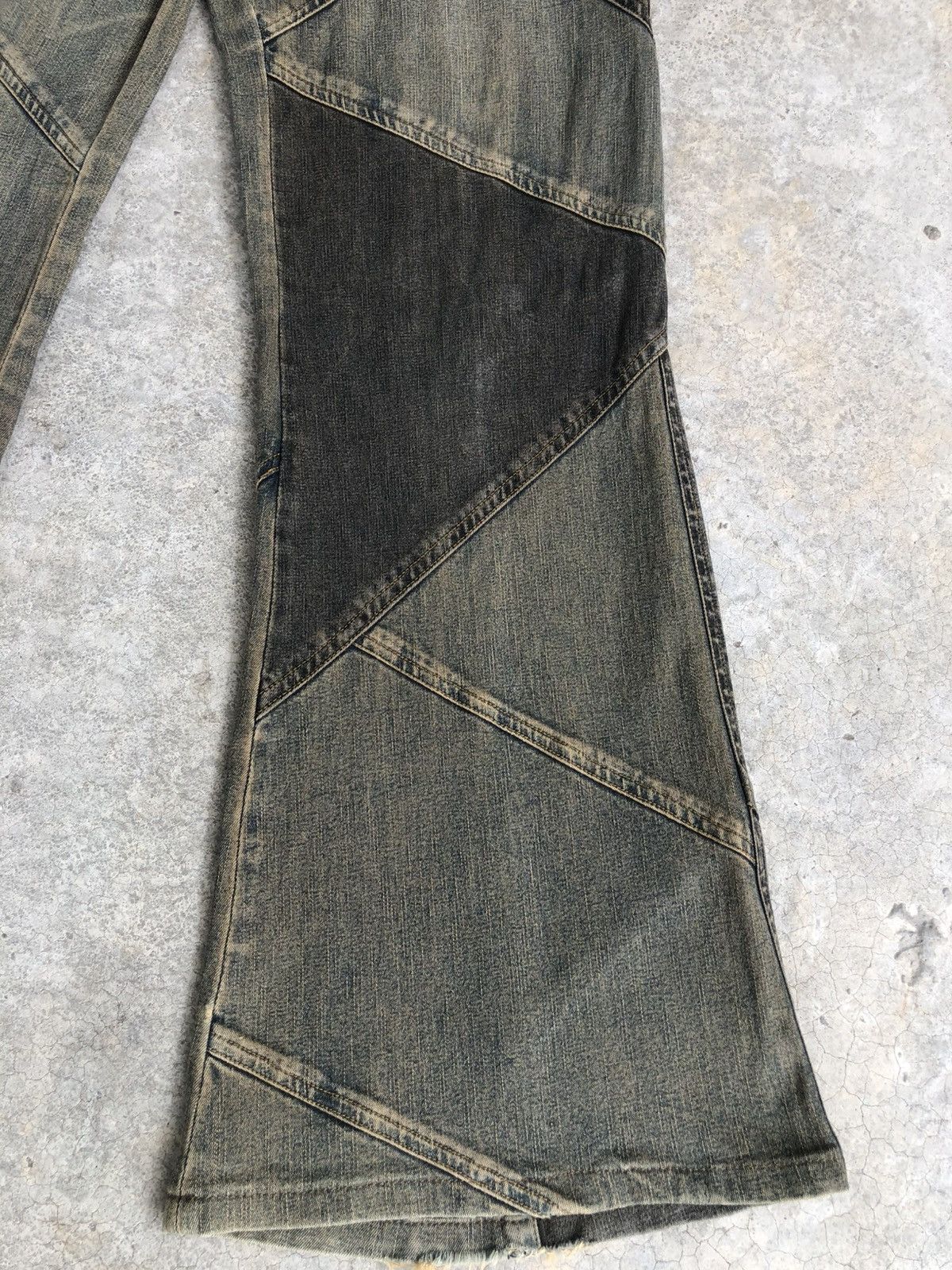 Tornado Mart Japanese Tornado Mart Flared Jeans Patchwork Distressed Size US 29 - 6 Thumbnail